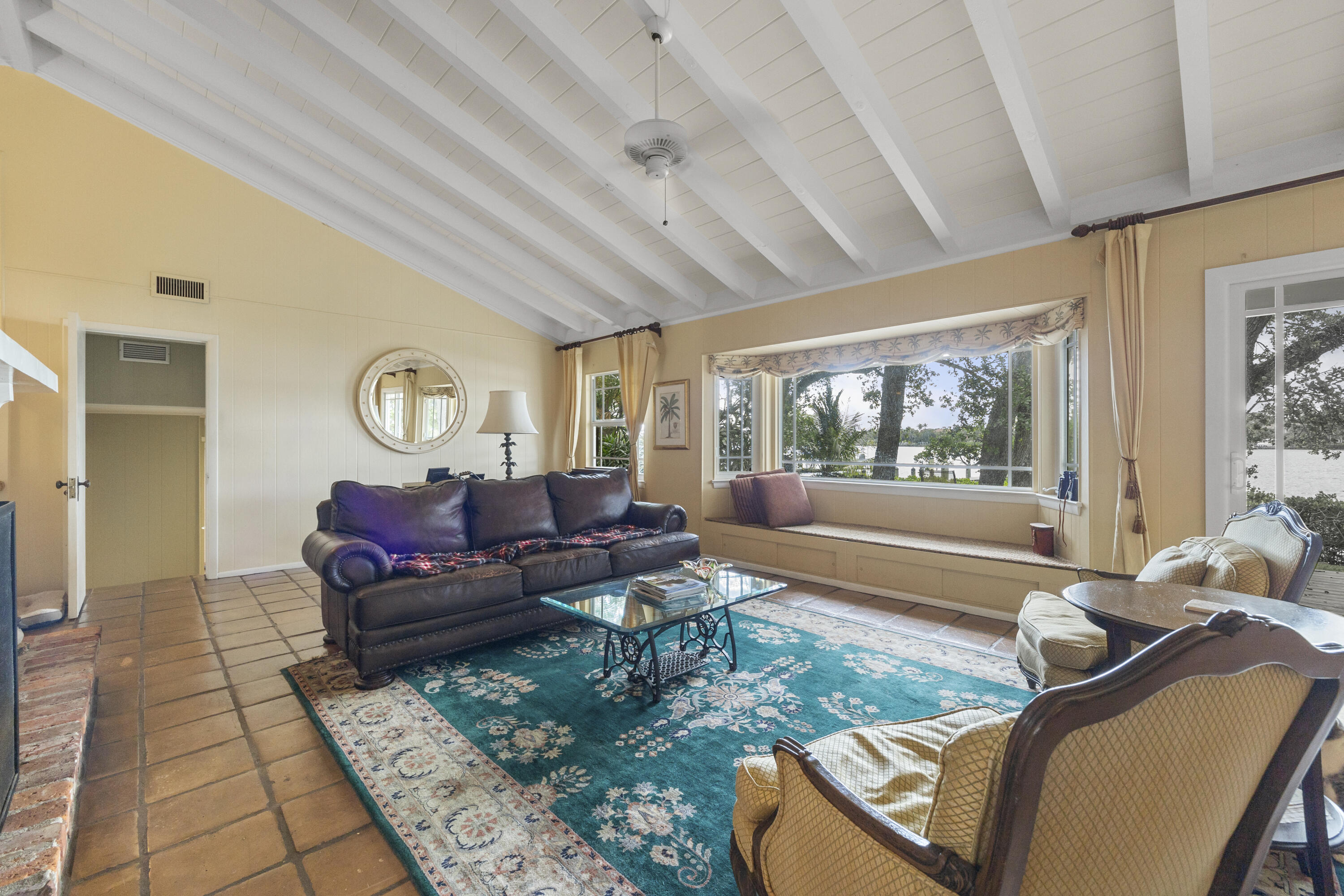 5524 Pennock Point Road