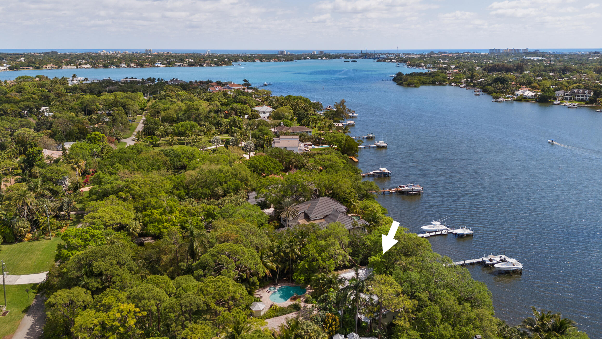 5524 Pennock Point Road