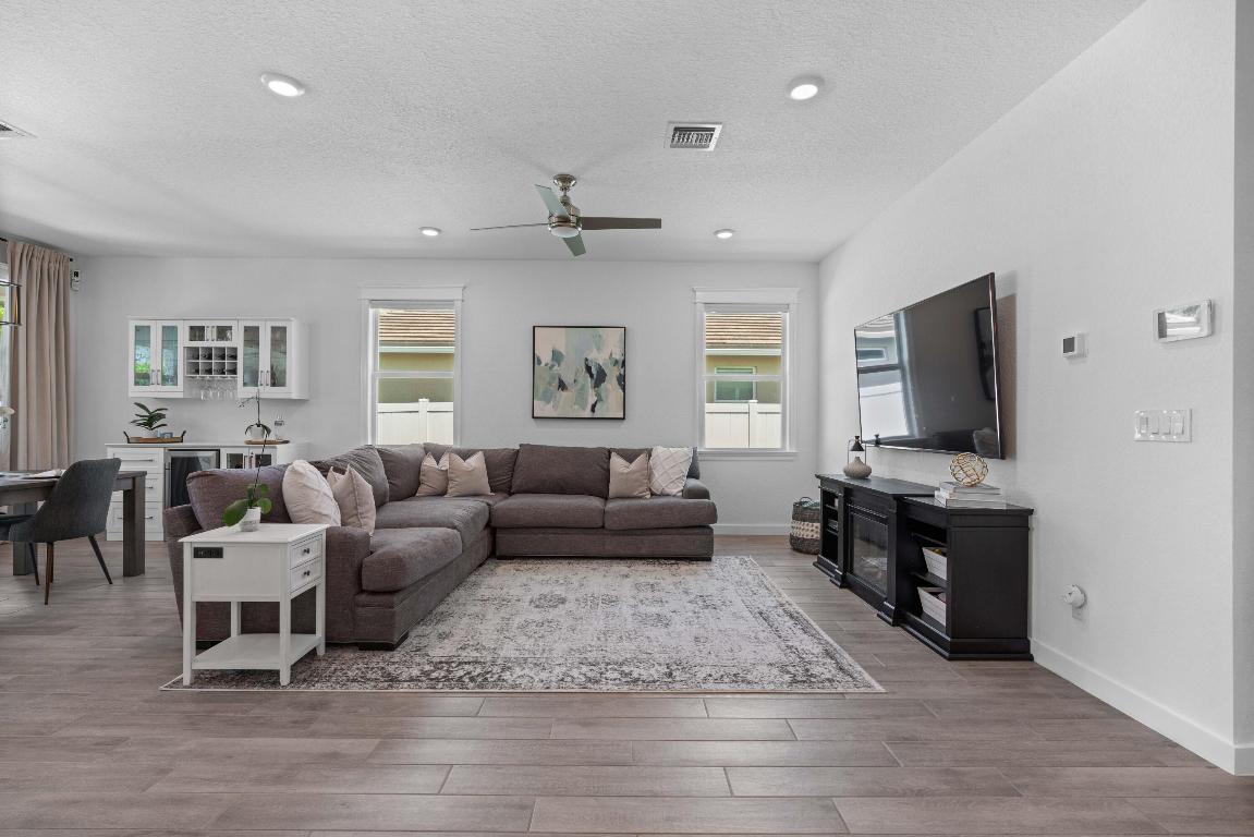 2355 SW Strawberry Terrace