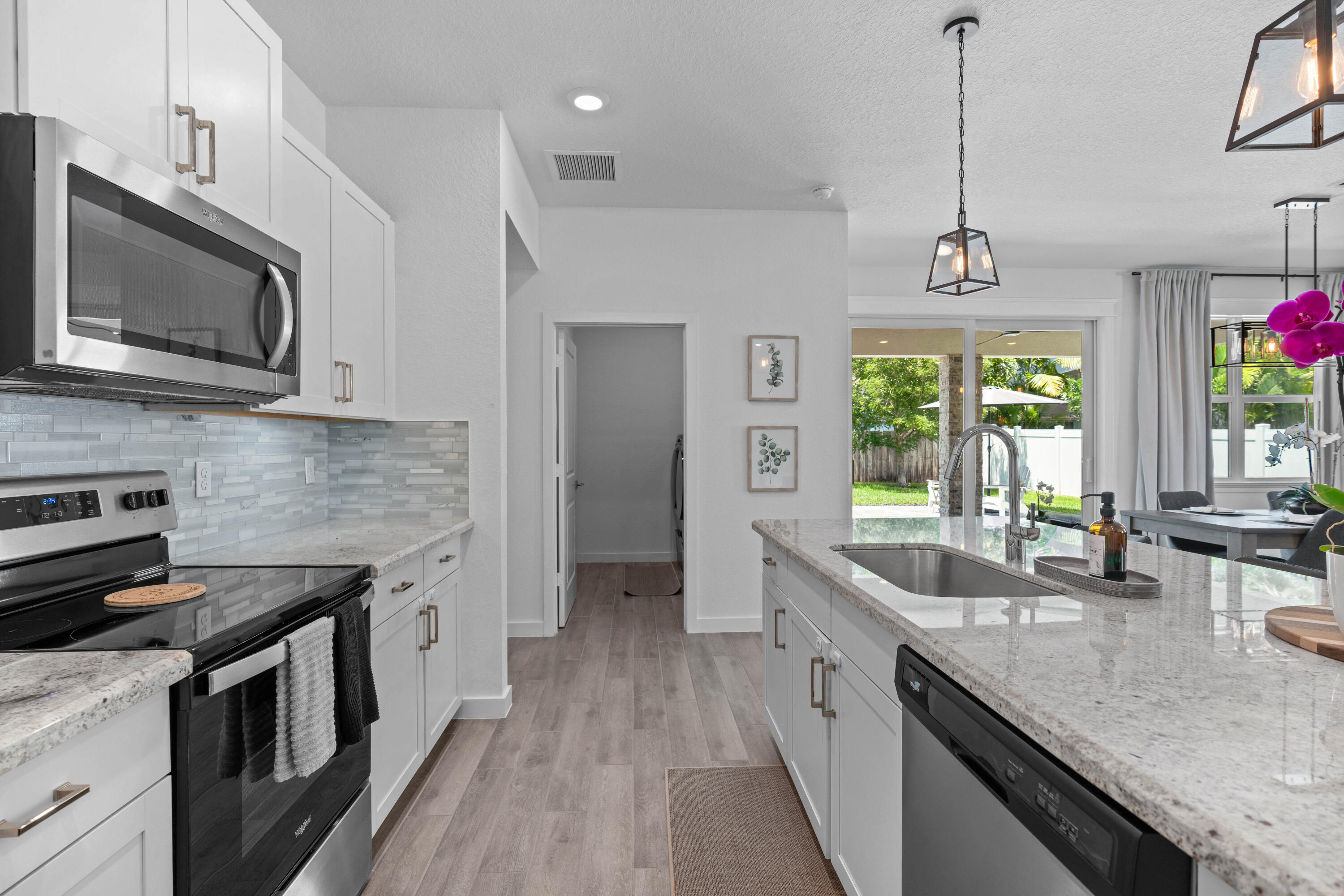 2355 SW Strawberry Terrace