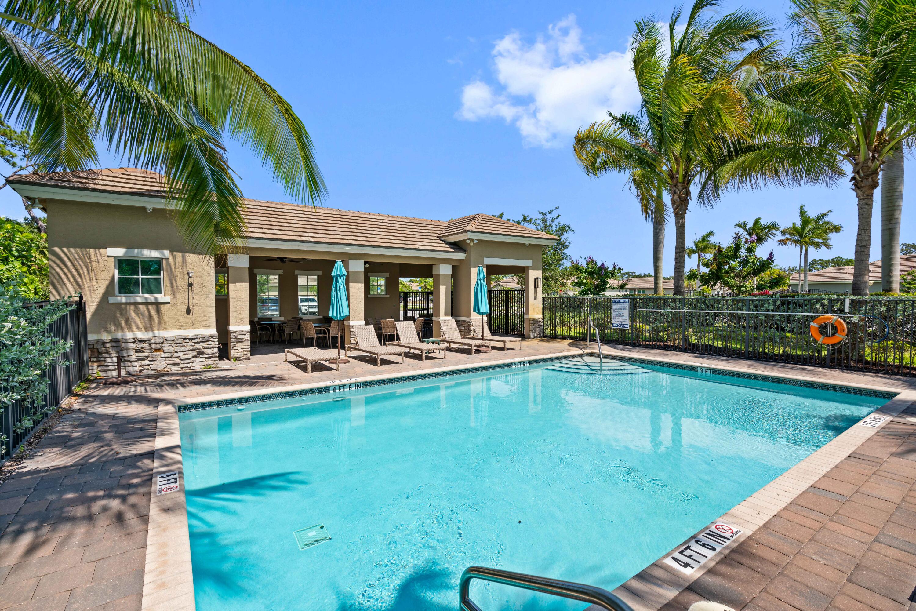 2355 SW Strawberry Terrace