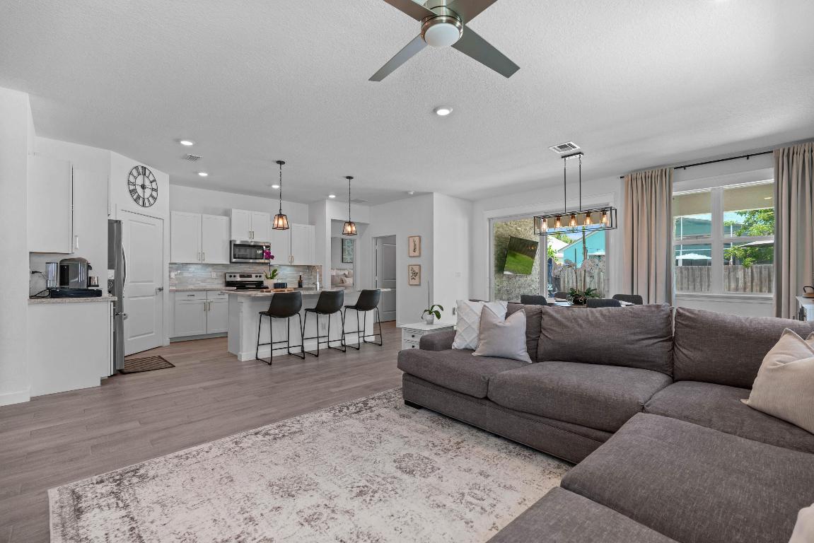 2355 SW Strawberry Terrace