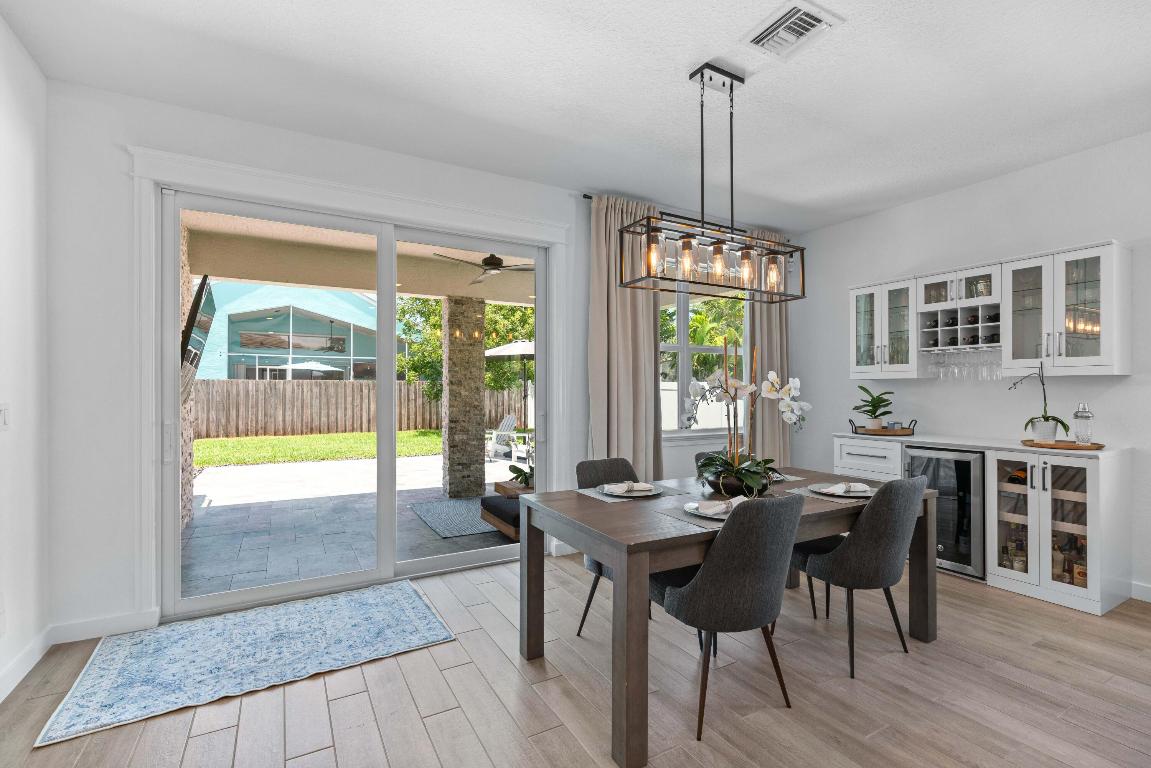 2355 SW Strawberry Terrace