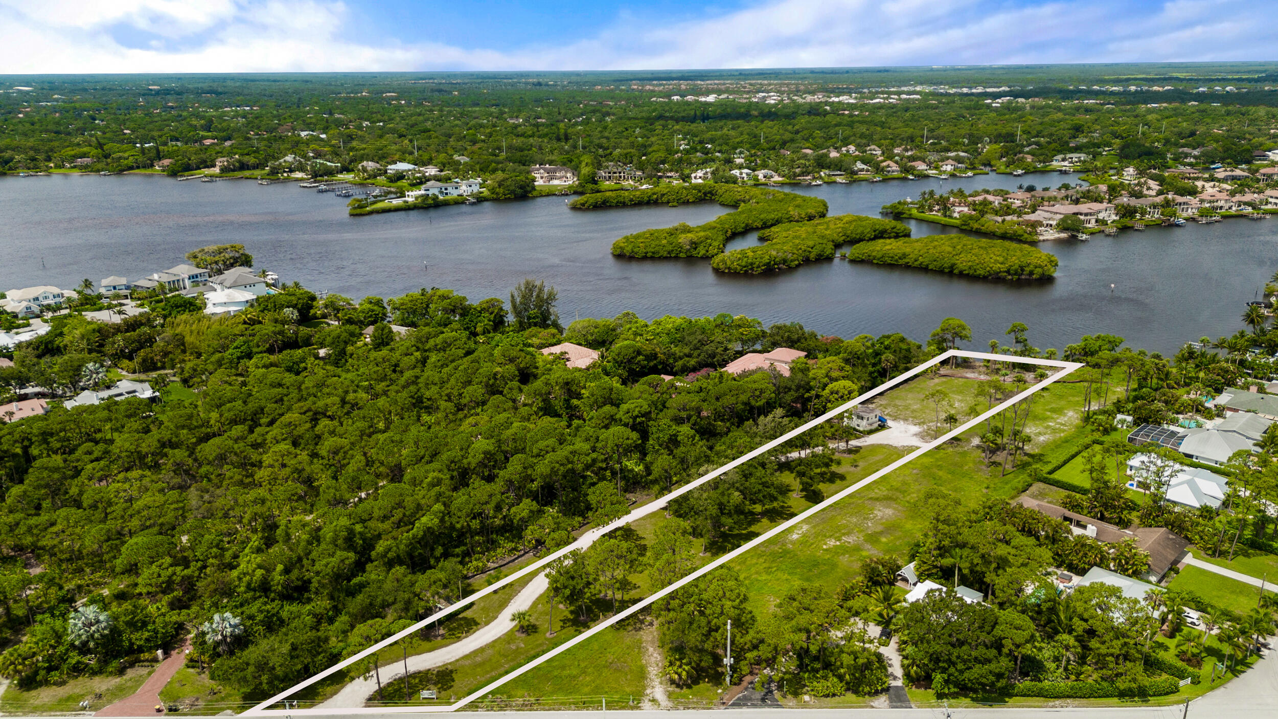 19000 SE Country Club Drive