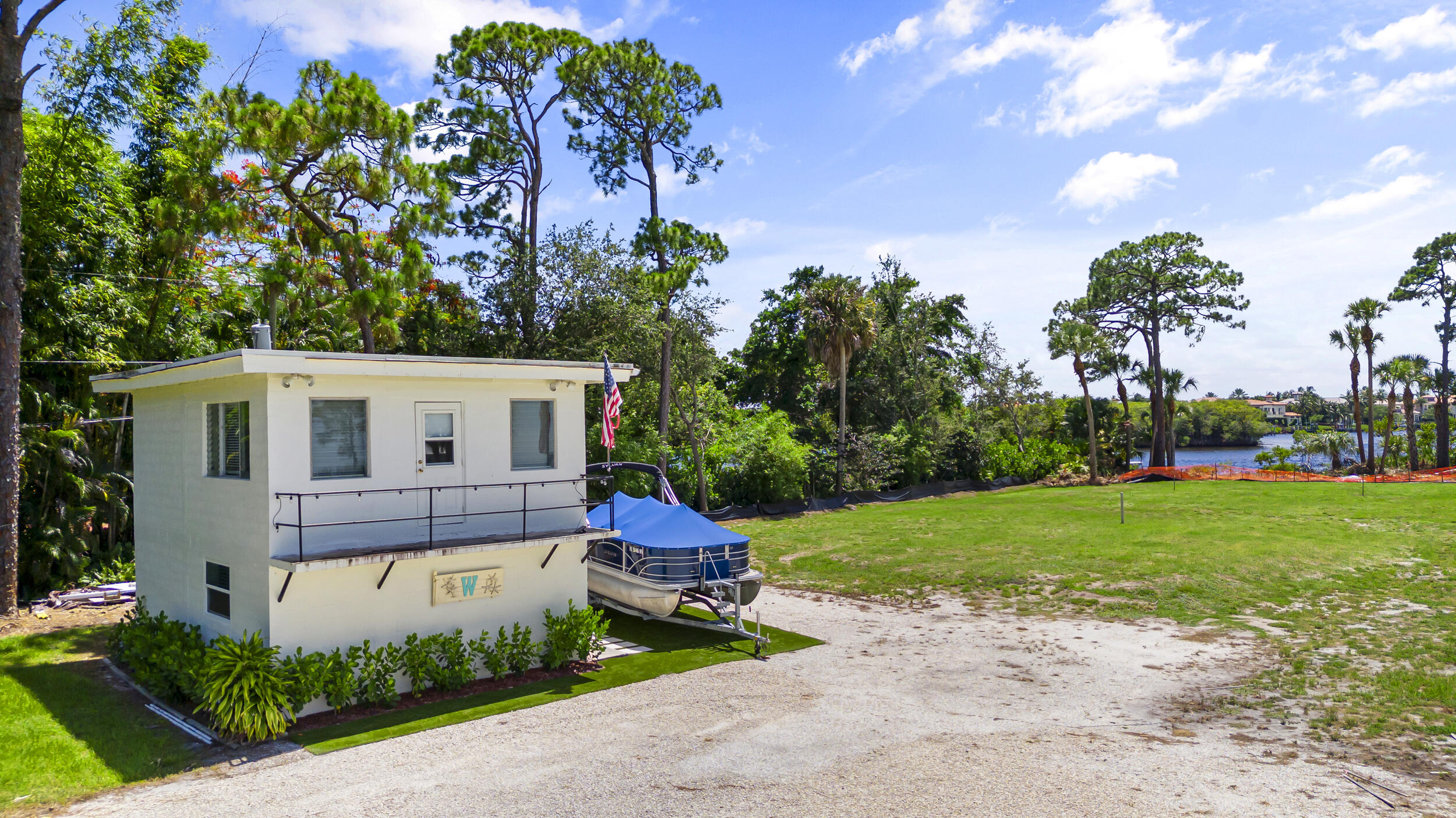 19000 SE Country Club Drive