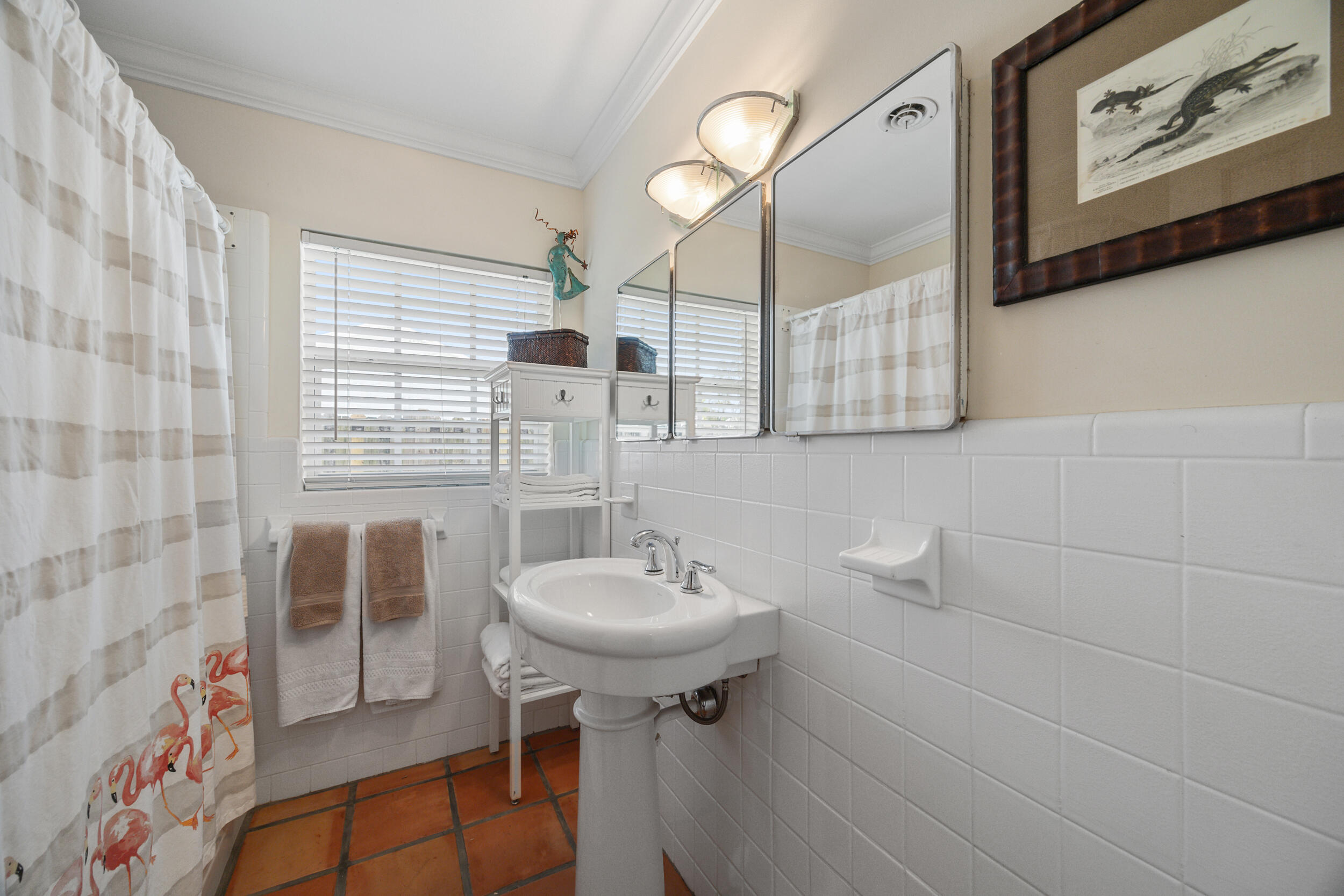 104 Fairview West