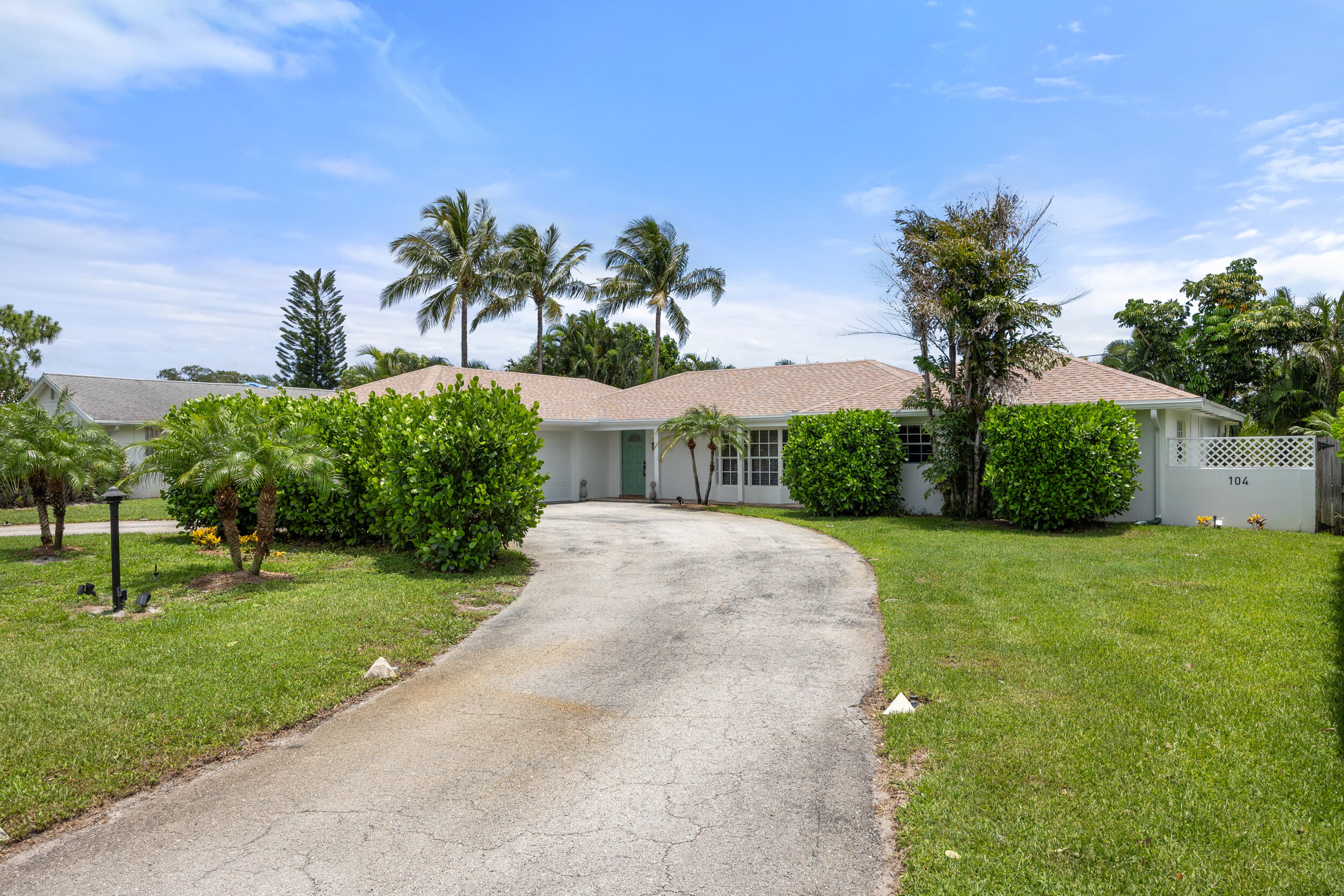 104 Fairview West