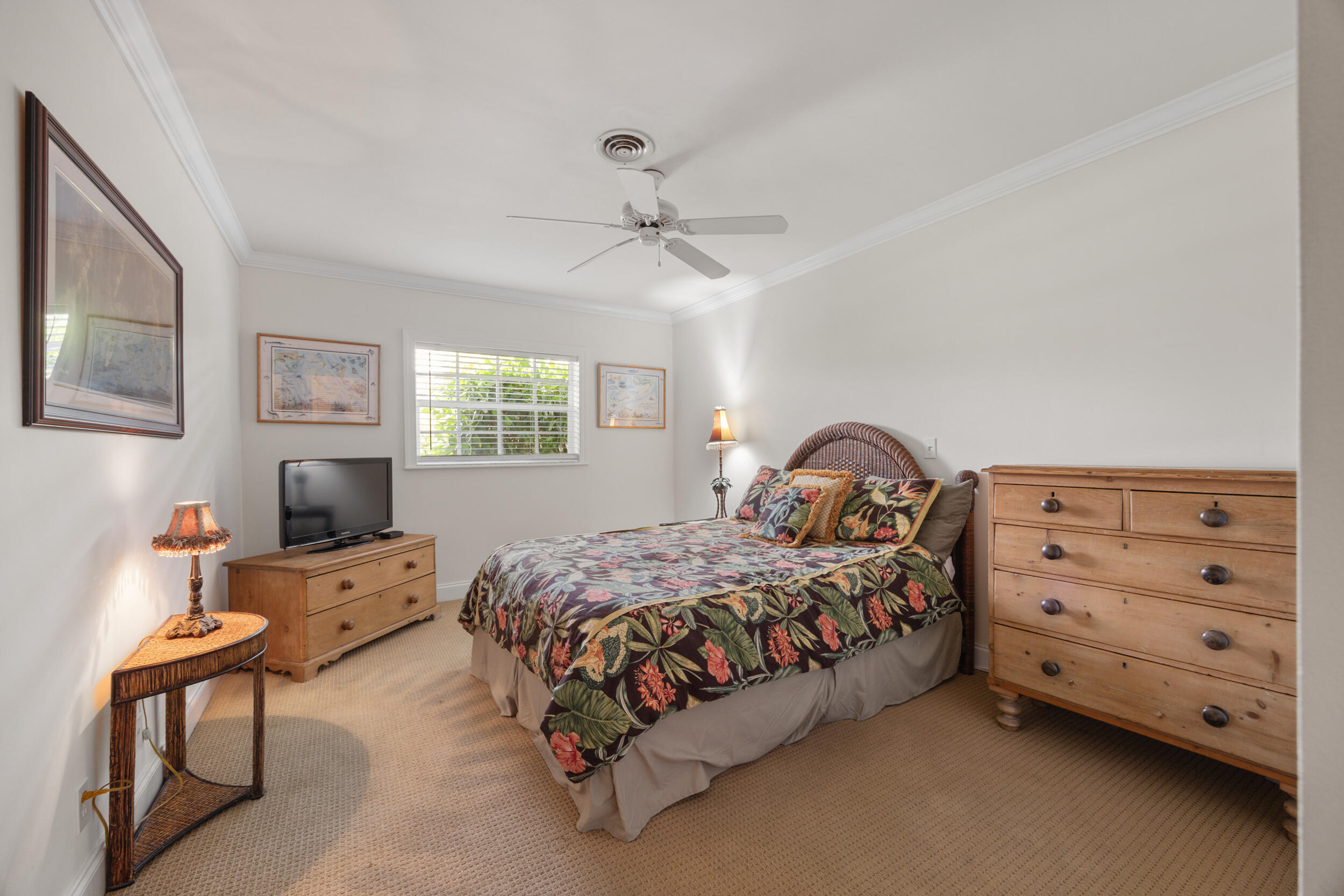 104 Fairview West