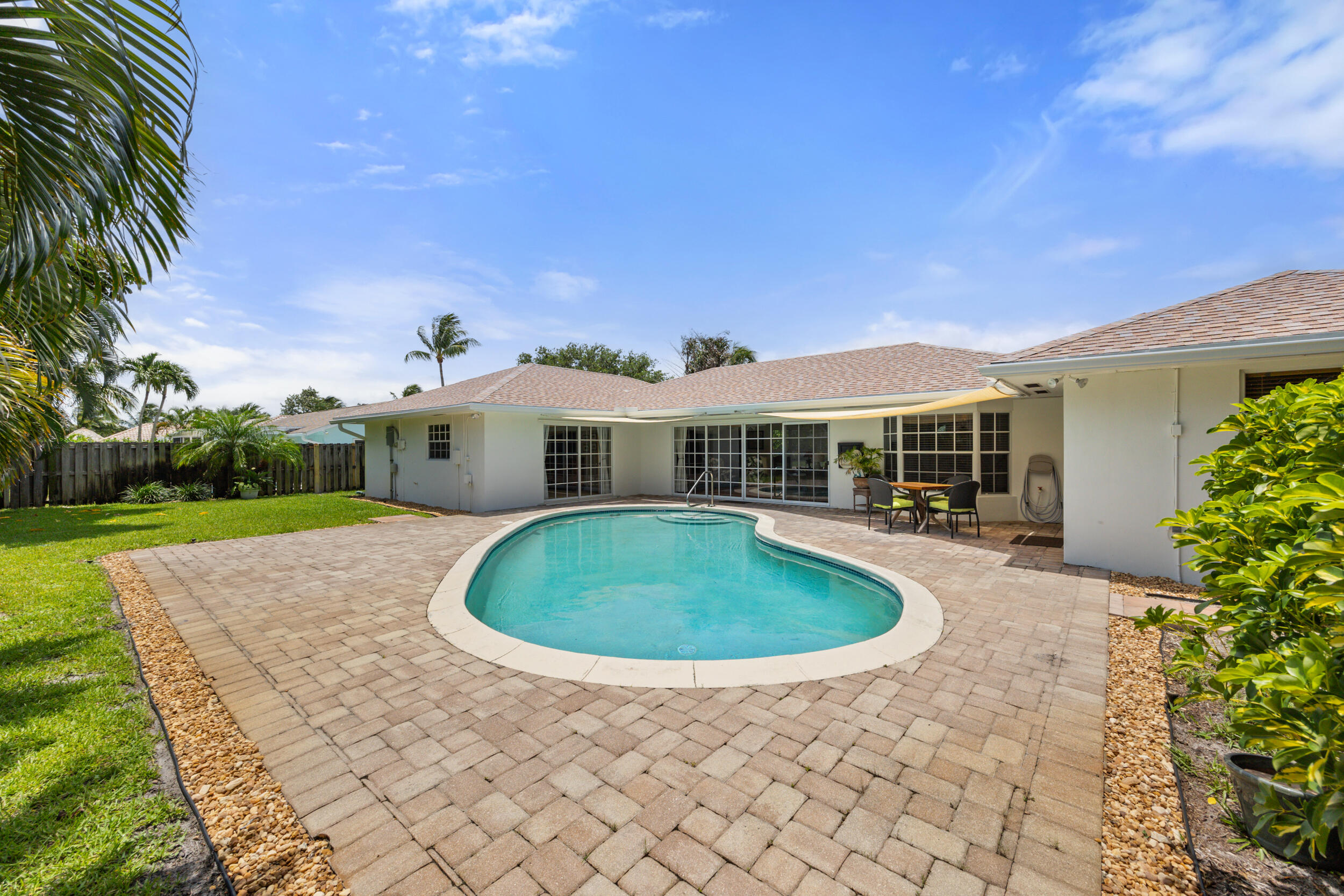 104 Fairview West
