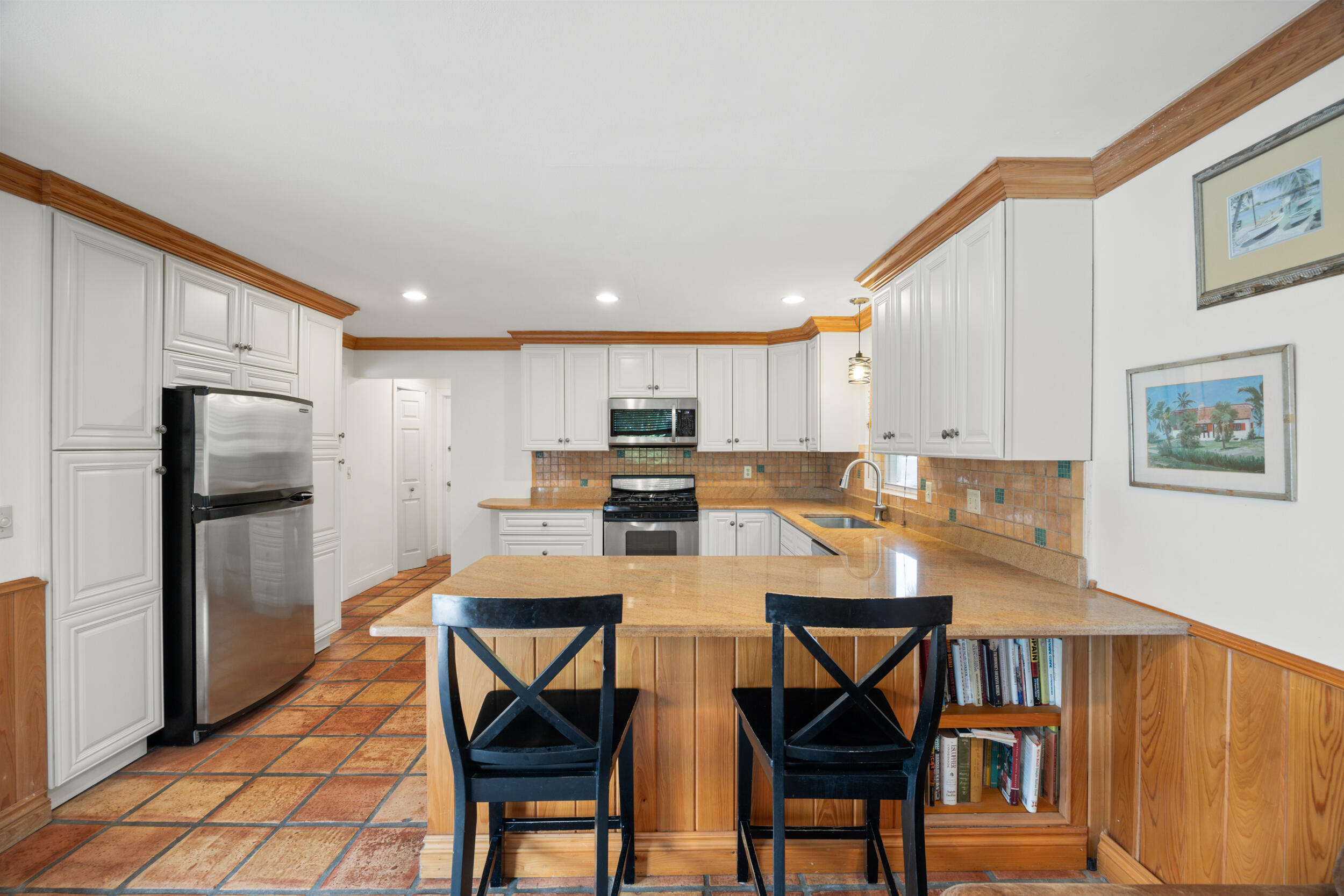 104 Fairview West