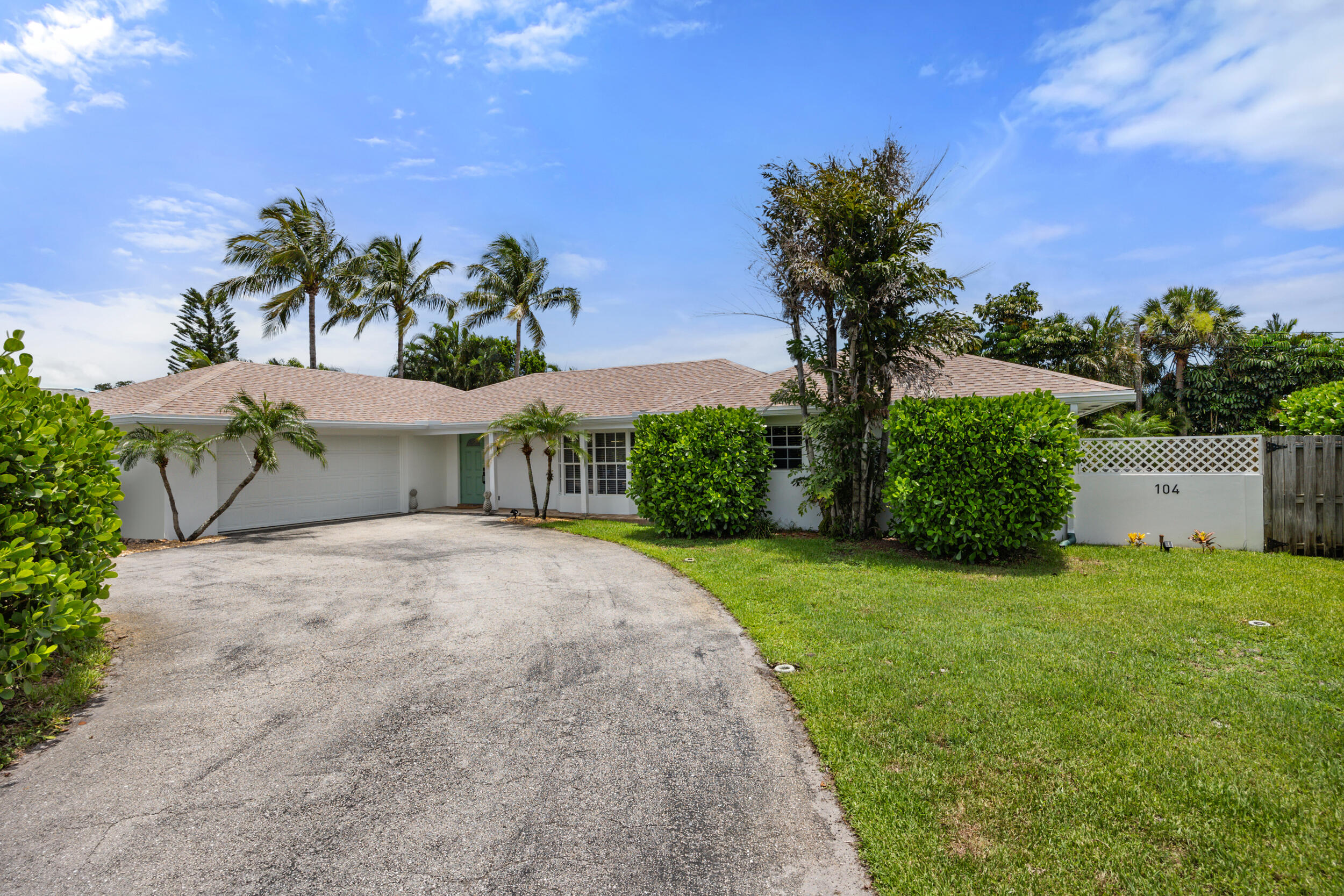 104 Fairview West