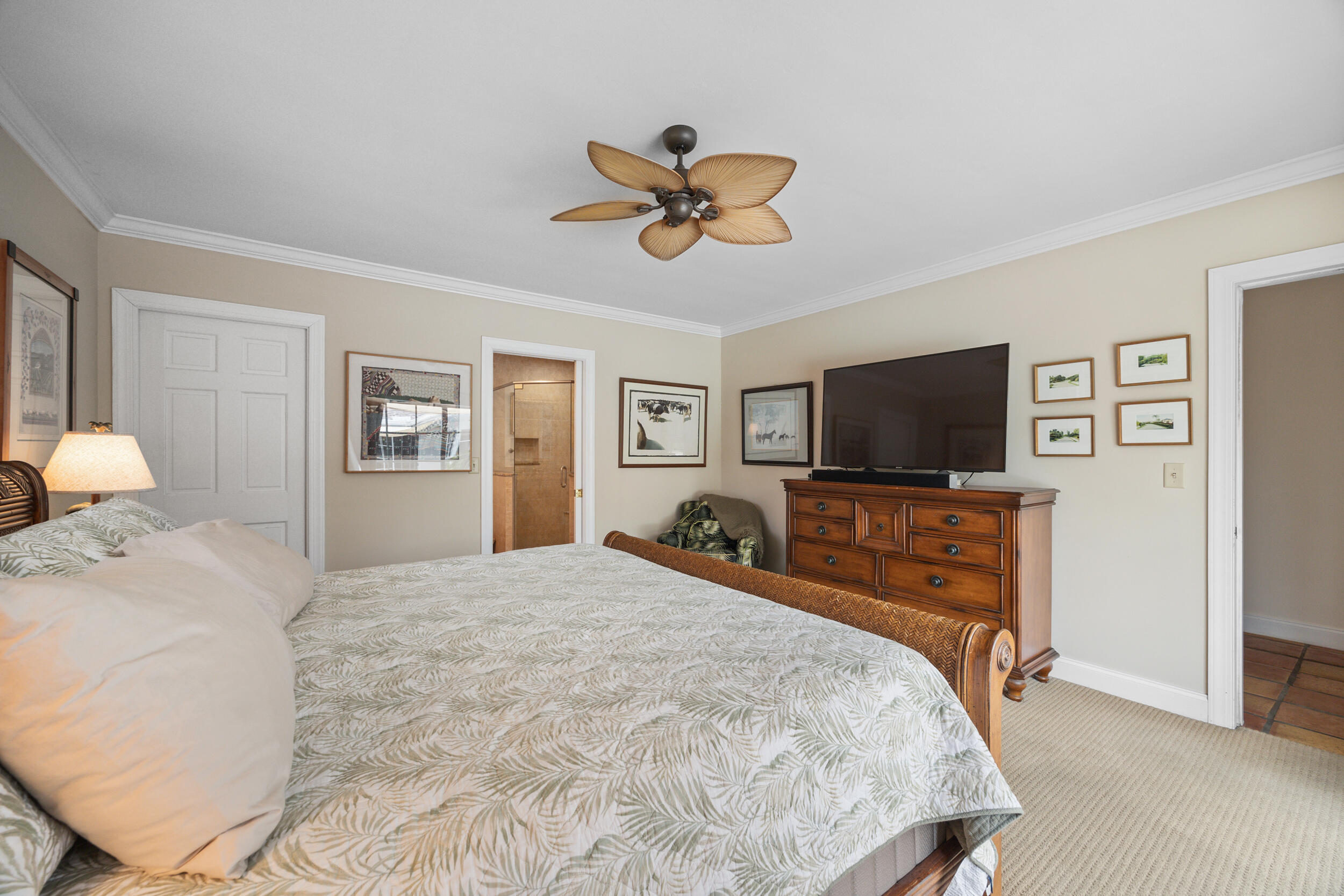104 Fairview West