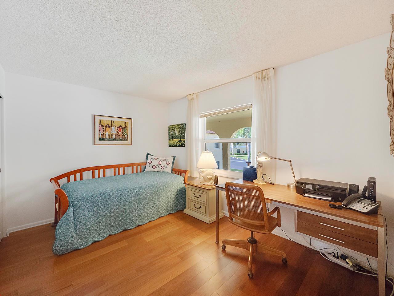 717 S Us Highway 1 609