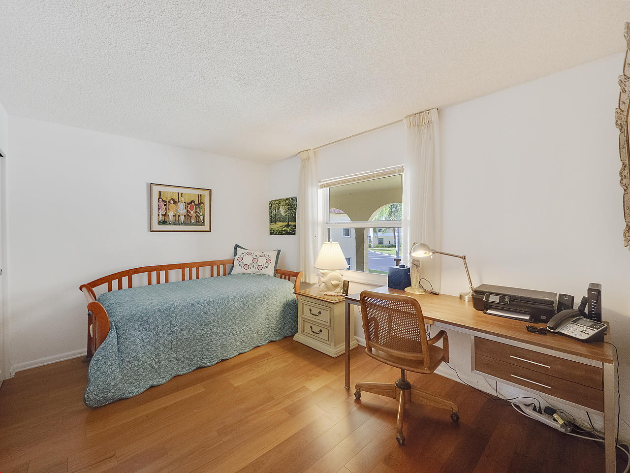 717 S Us Highway 1 609