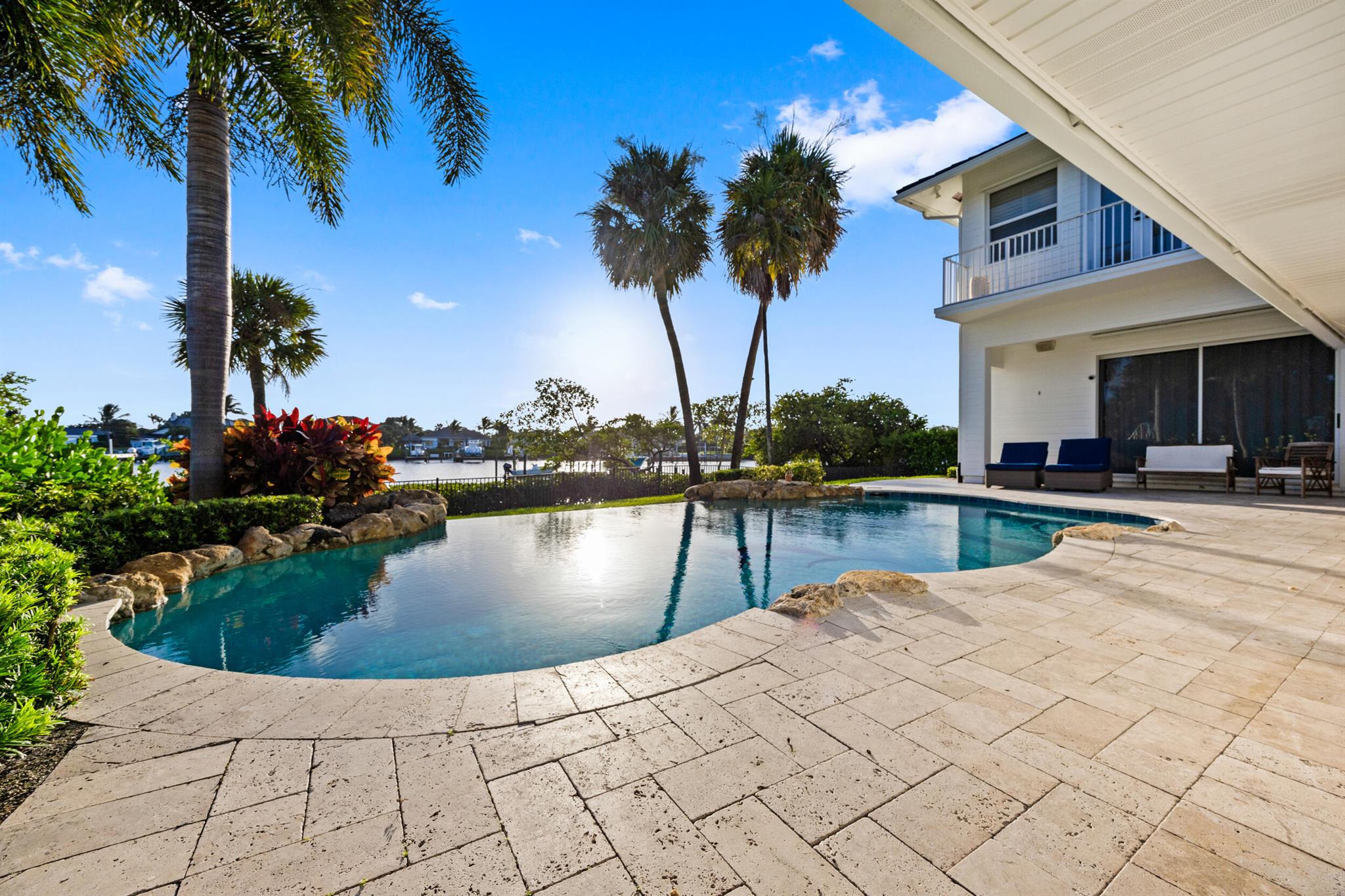 18779 SE River Ridge Road