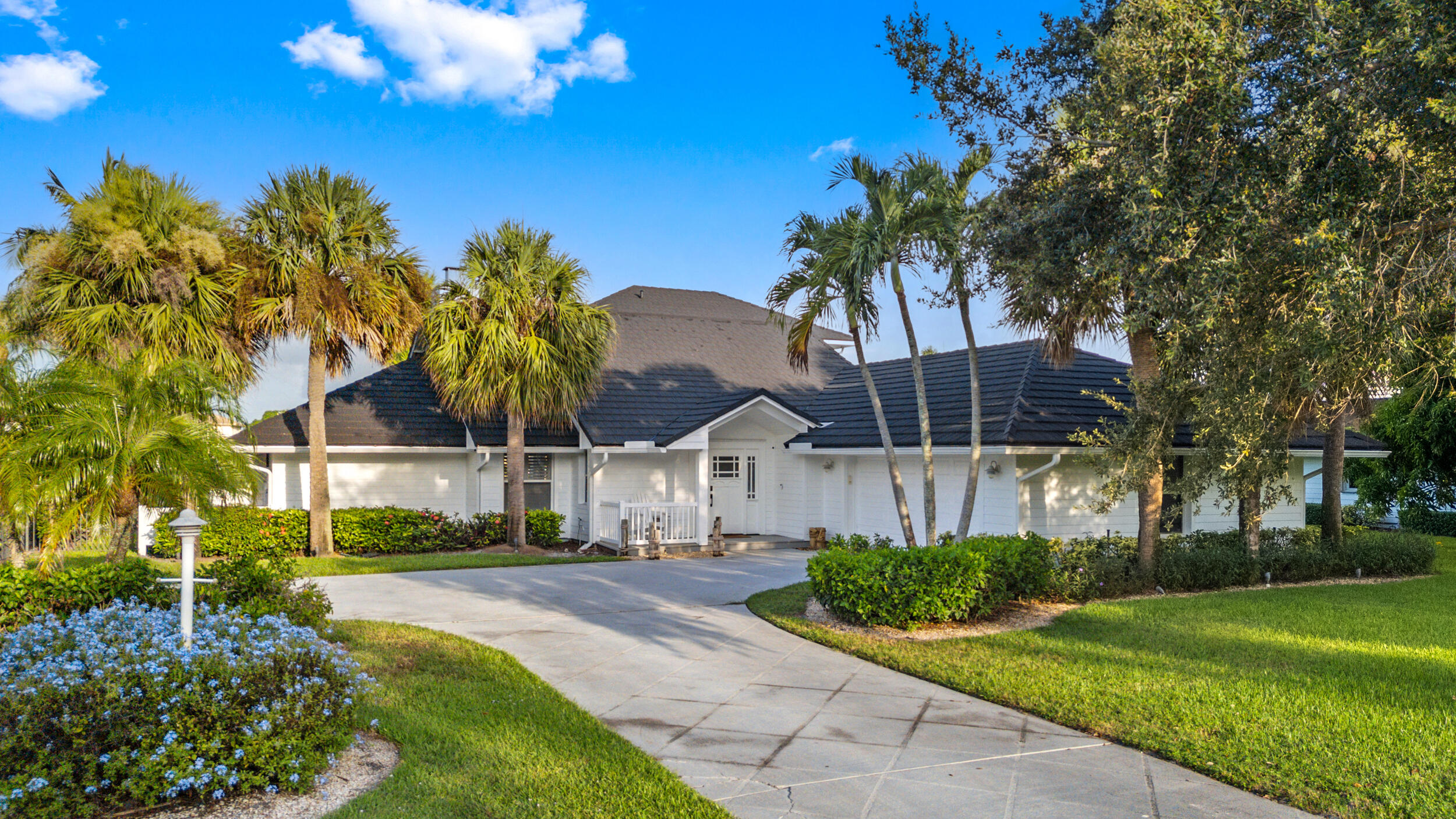 18779 SE River Ridge Road