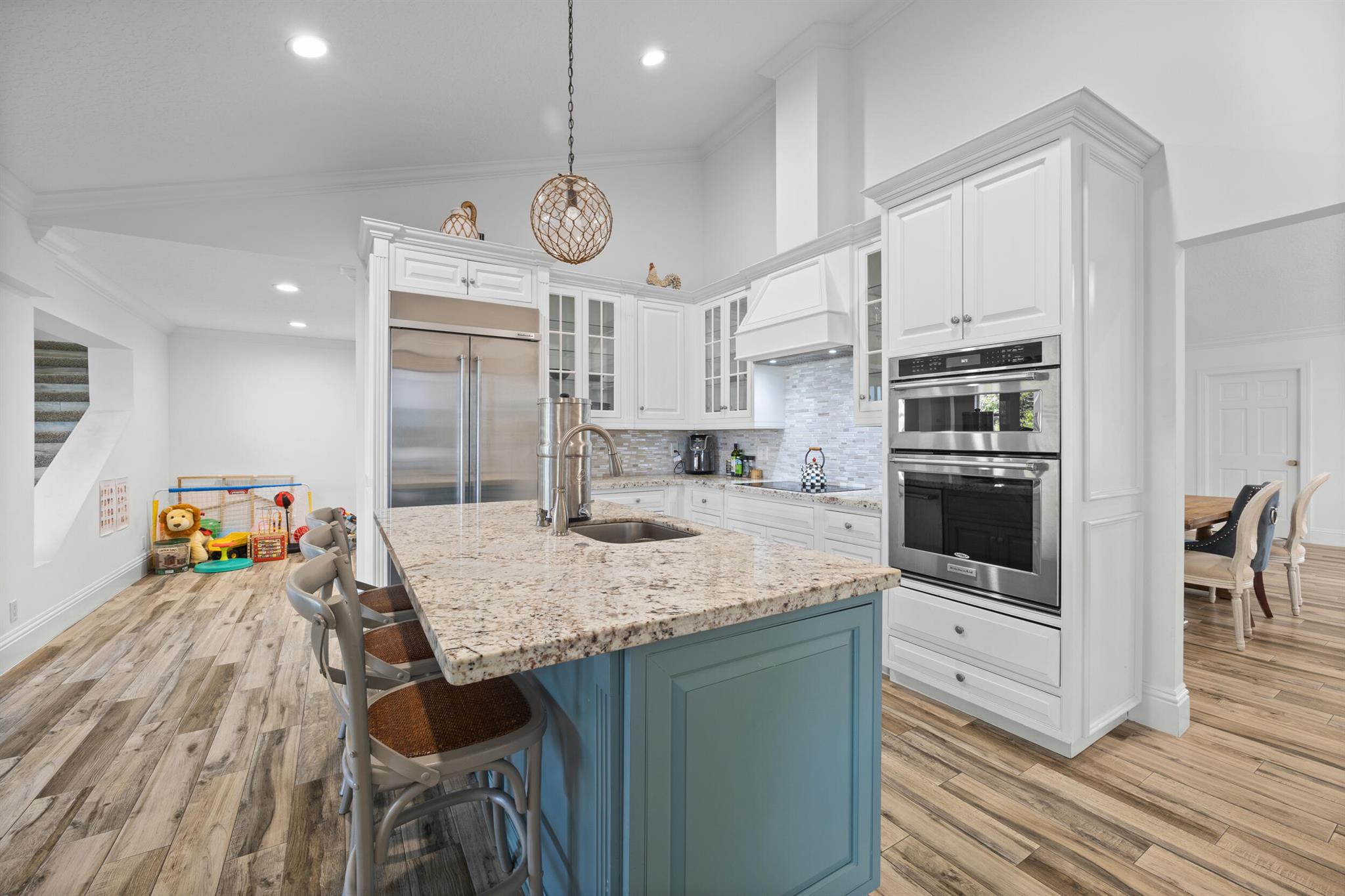 18779 SE River Ridge Road