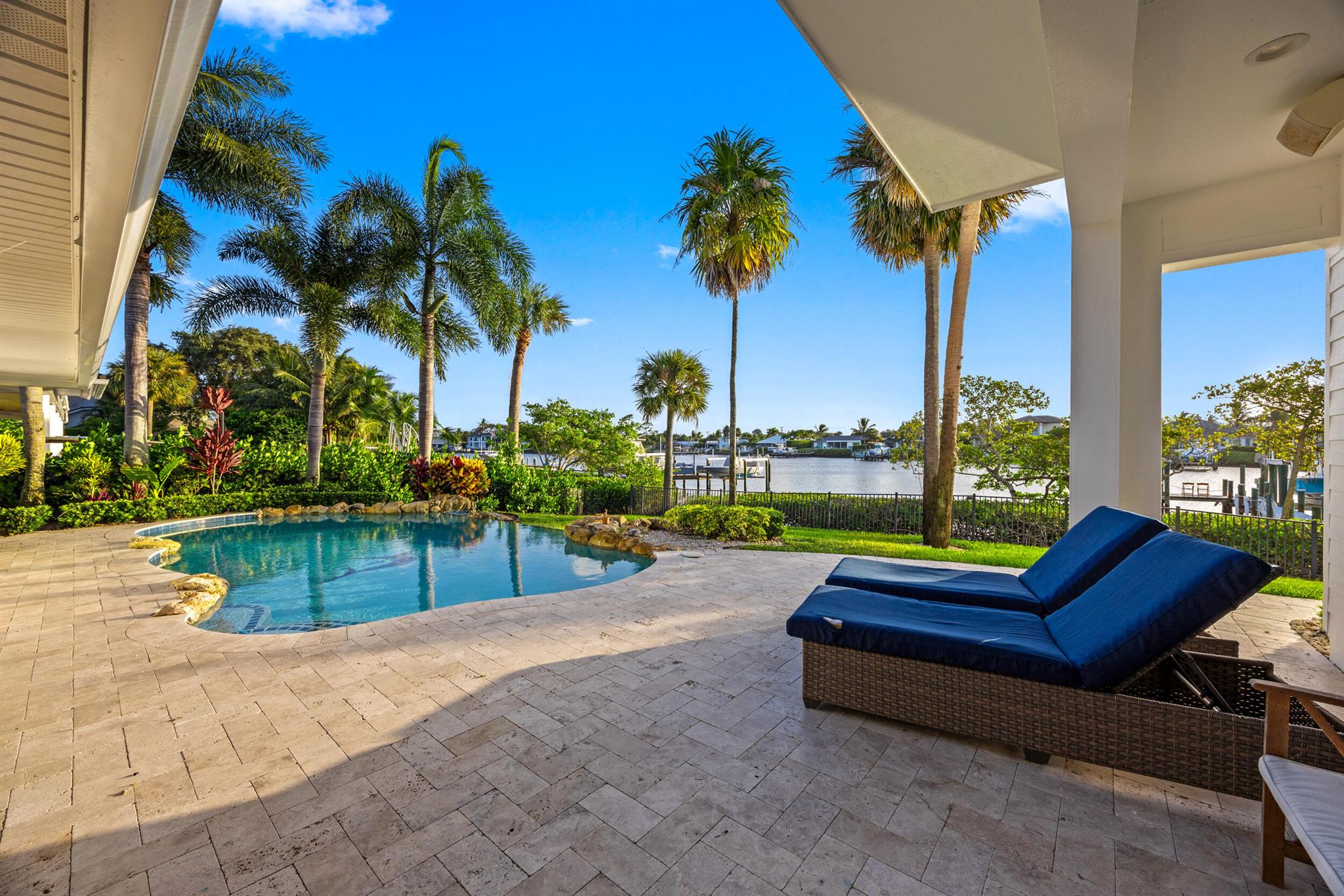 18779 SE River Ridge Road