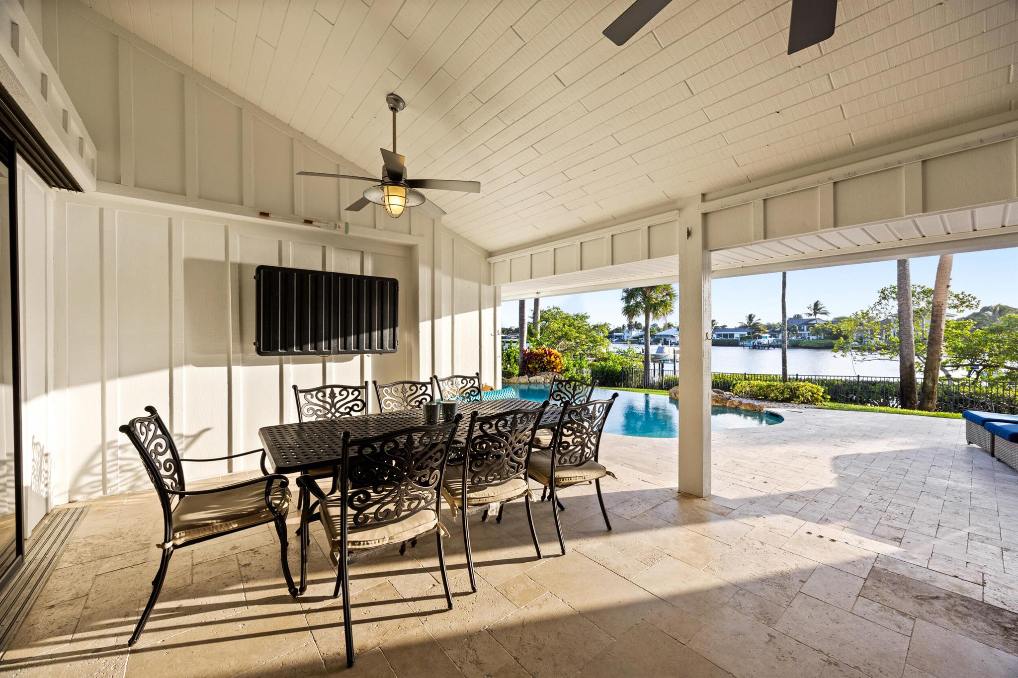 18779 SE River Ridge Road