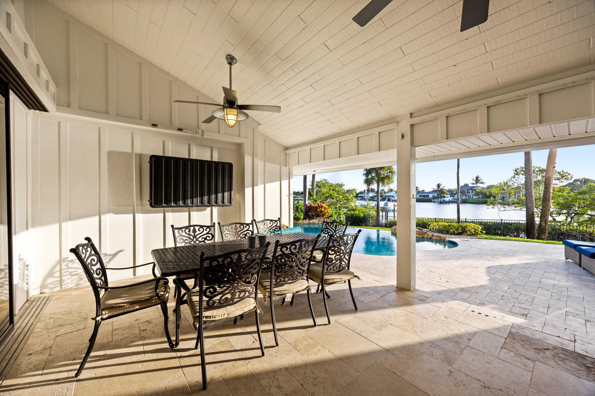 18779 SE River Ridge Road