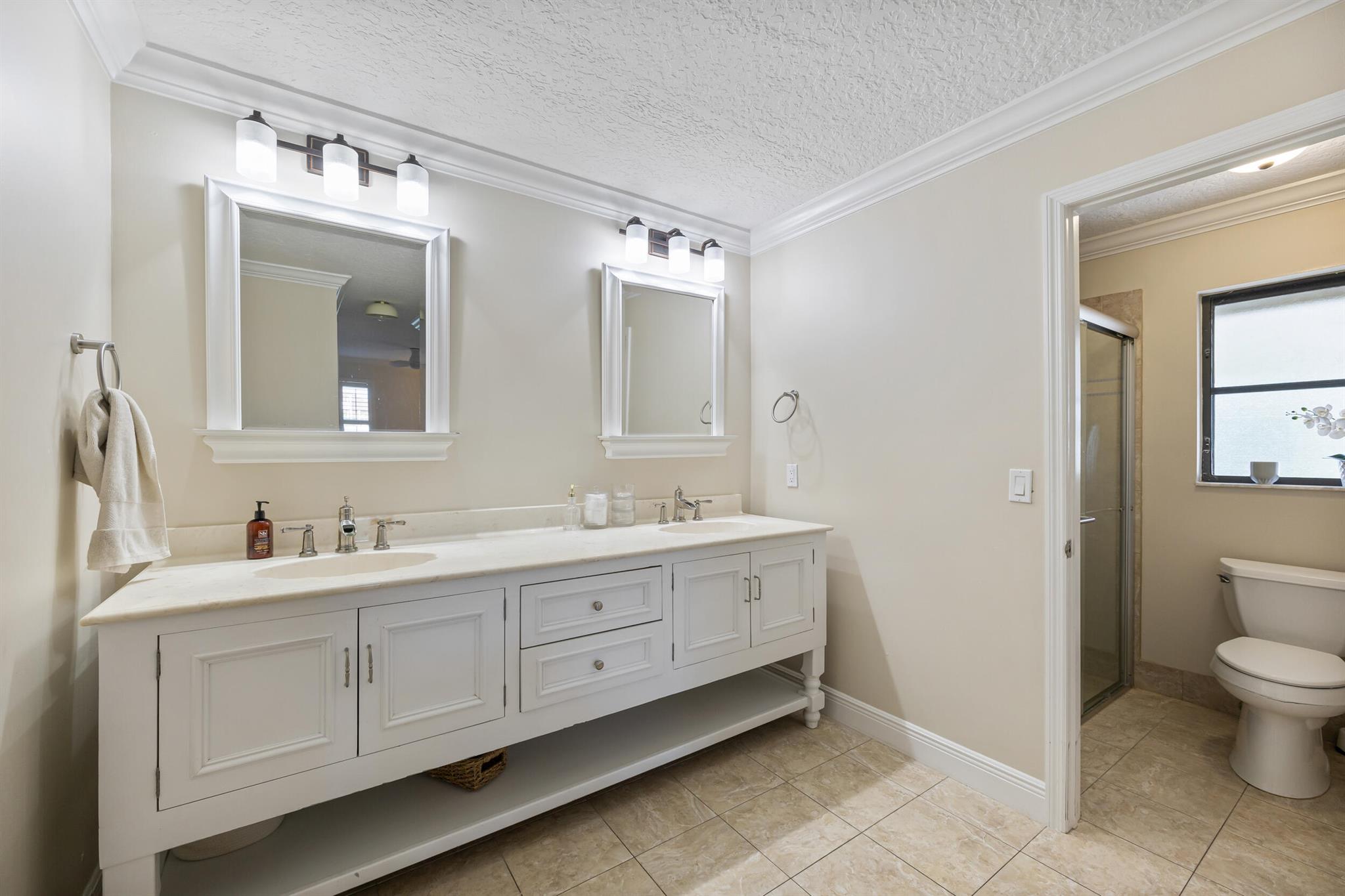 18779 SE River Ridge Road