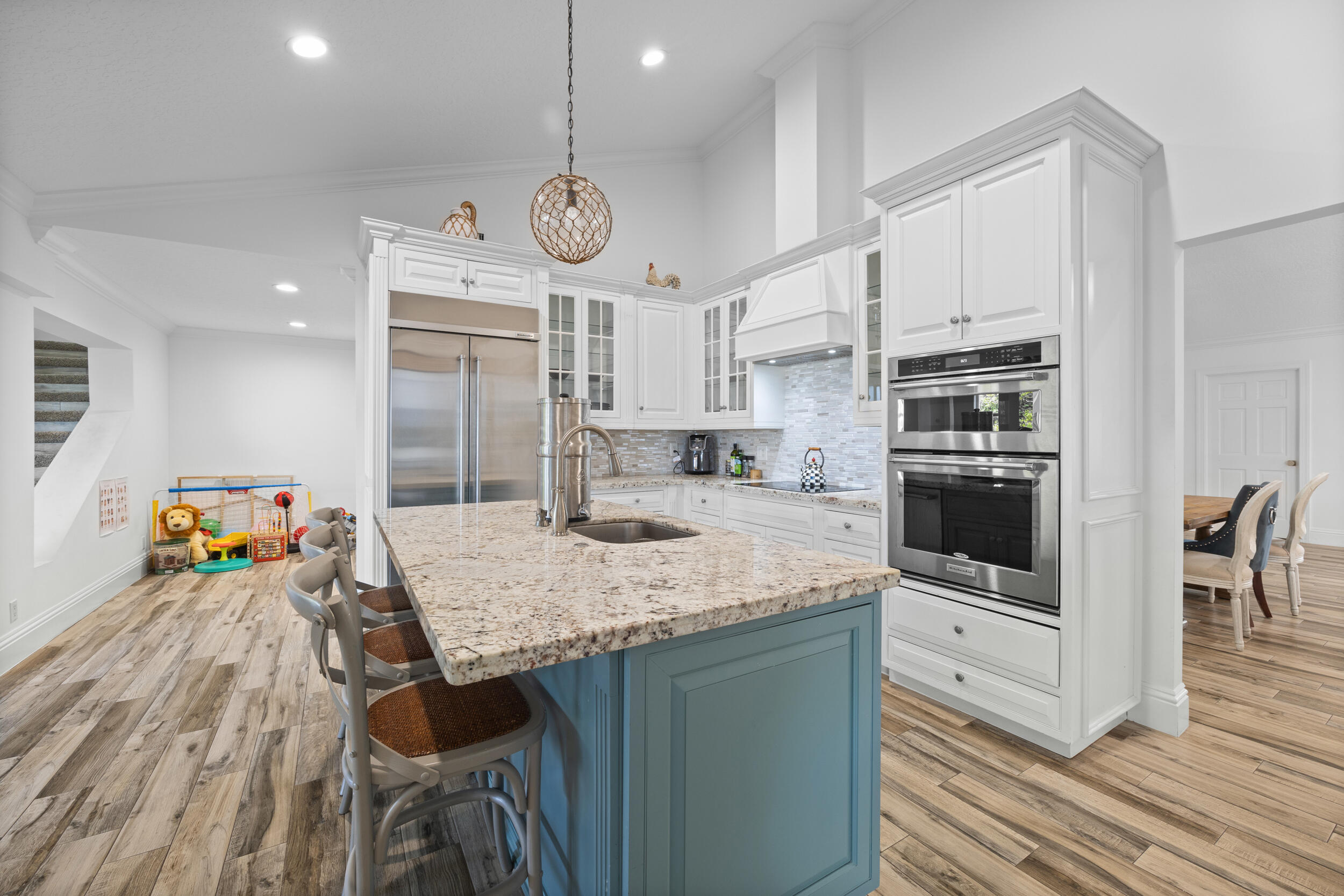 18779 SE River Ridge Road