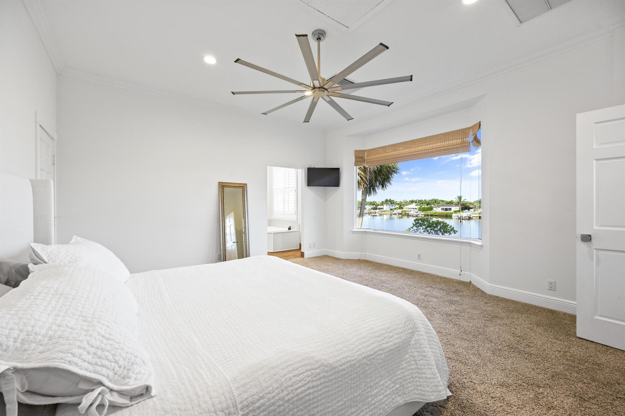 18779 SE River Ridge Road