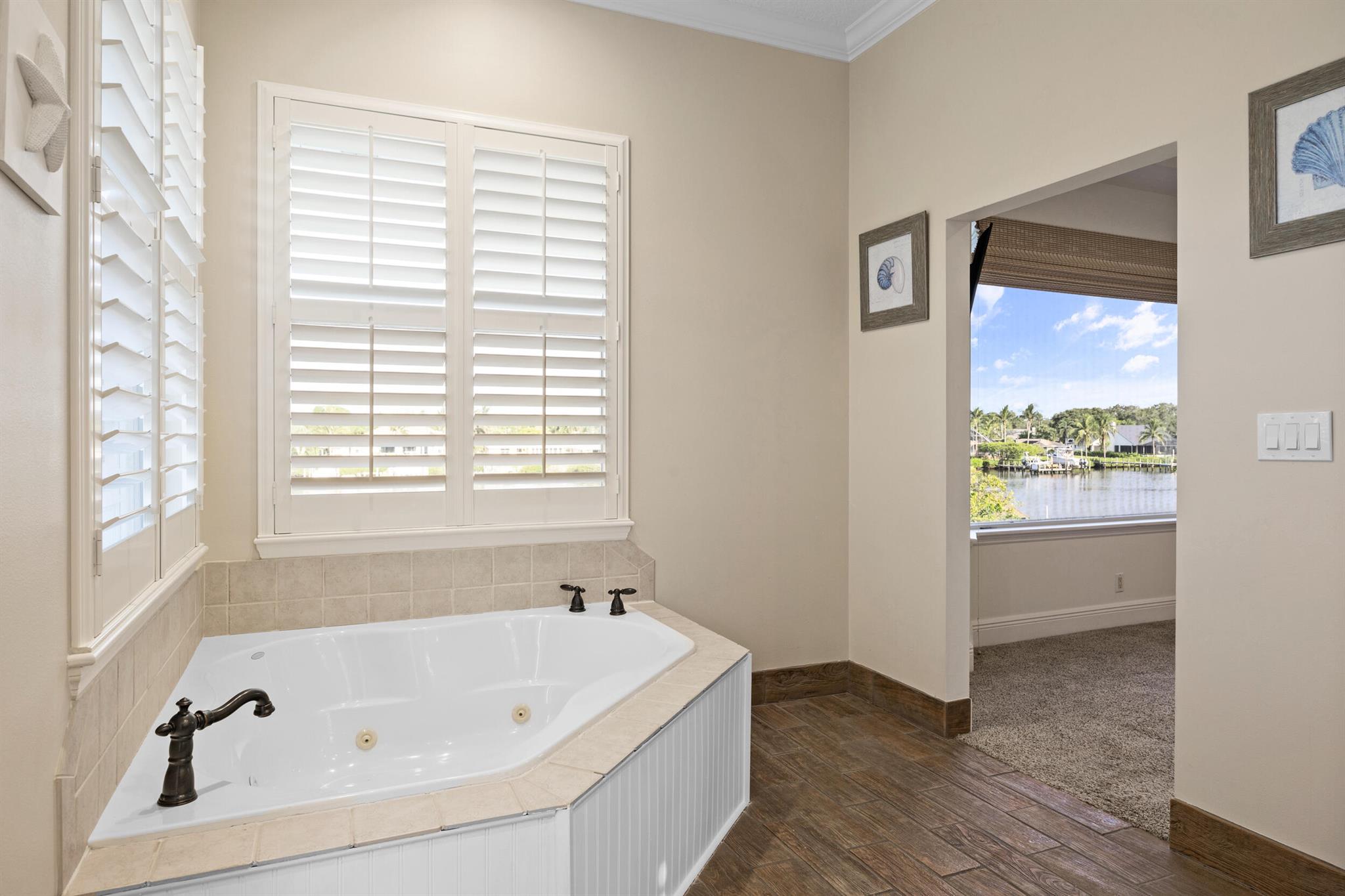 18779 SE River Ridge Road