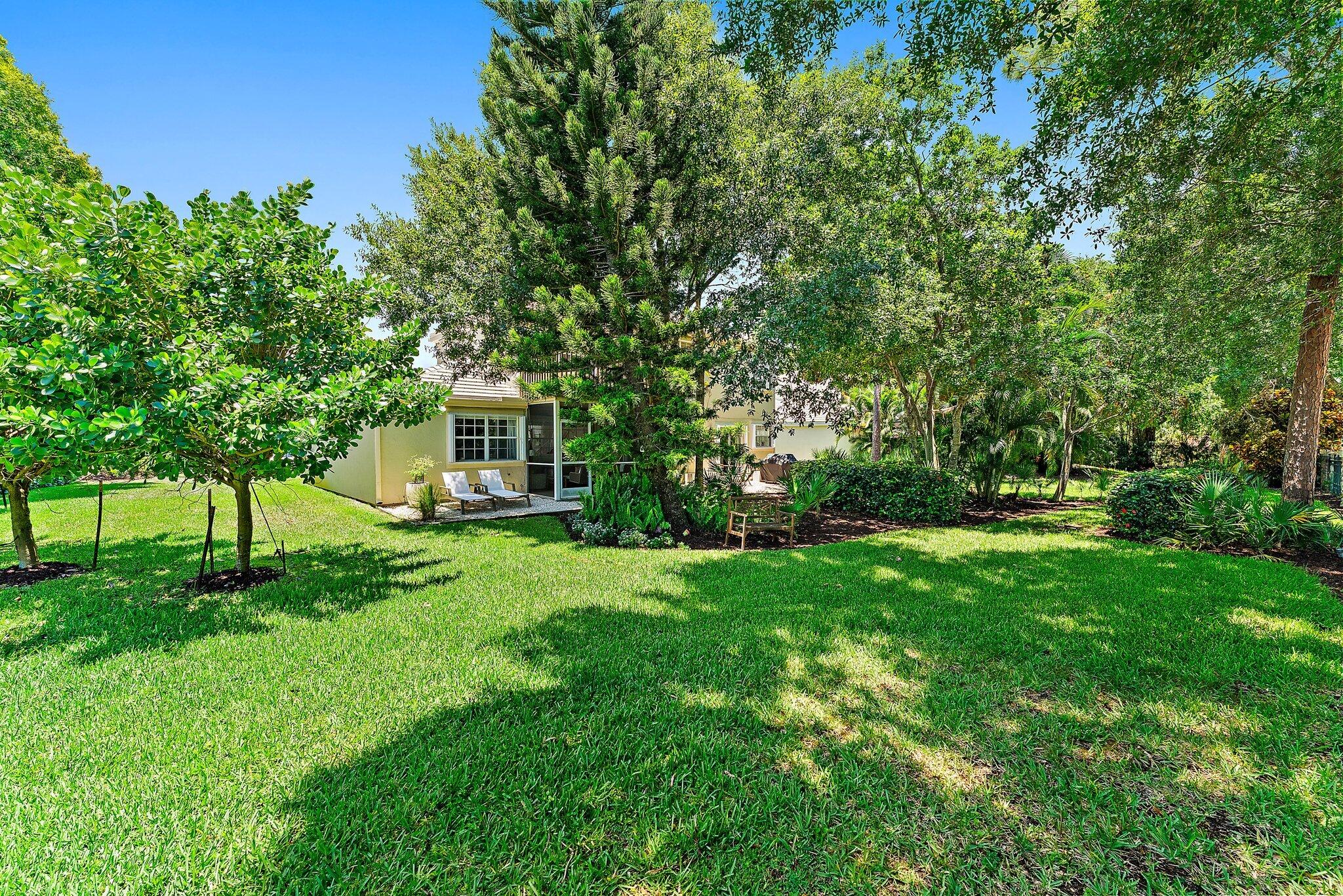 9253 SE Woods End Place