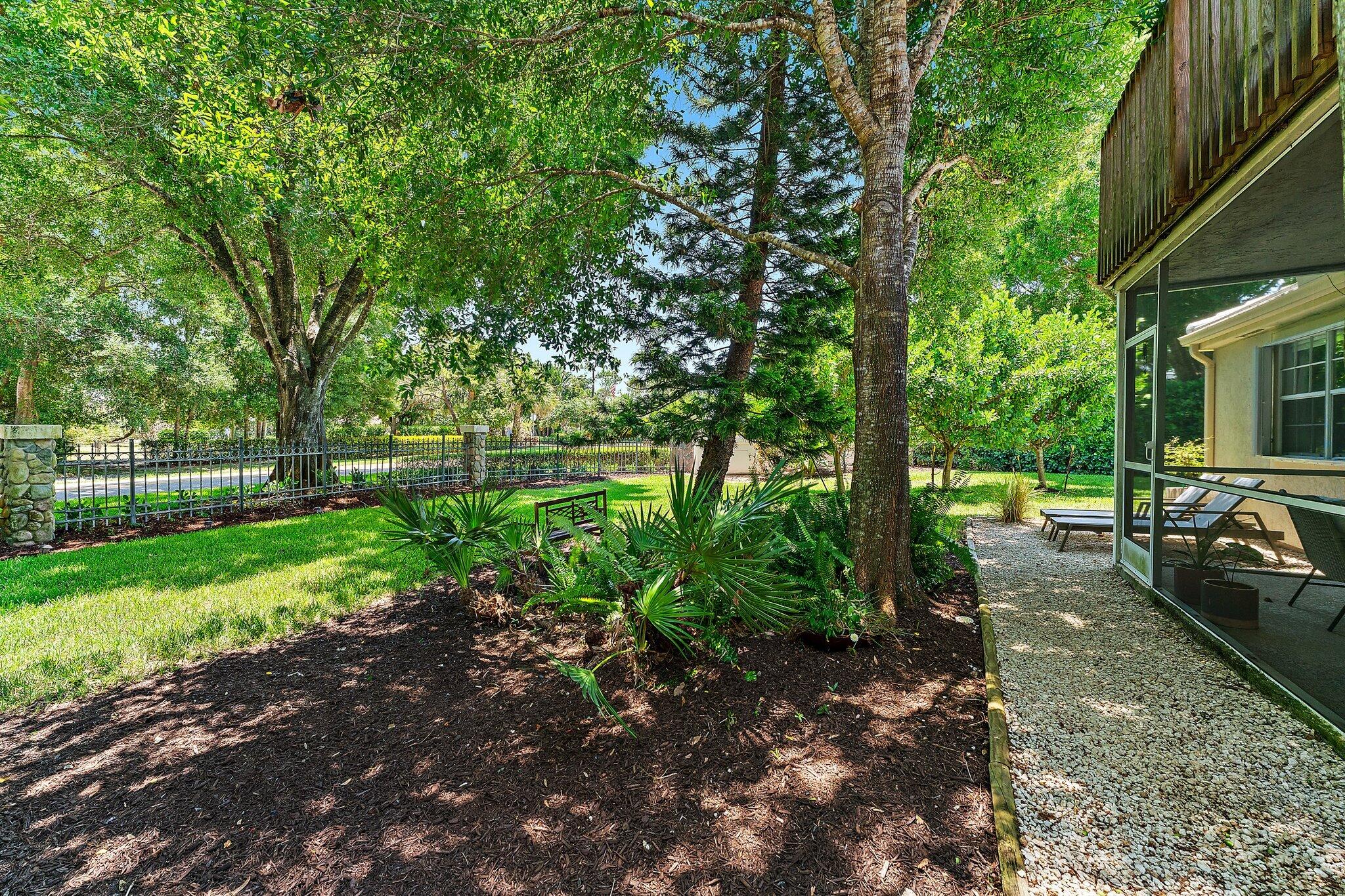 9253 SE Woods End Place