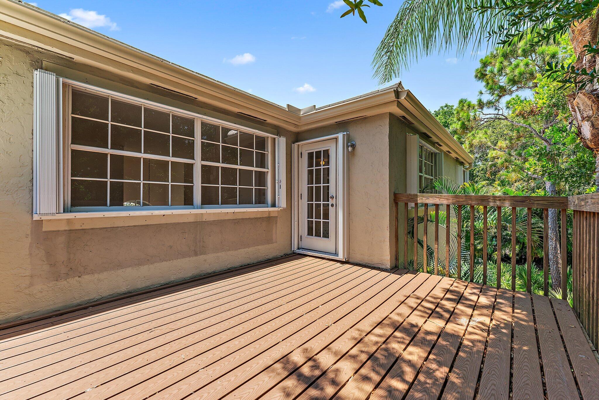 9253 SE Woods End Place