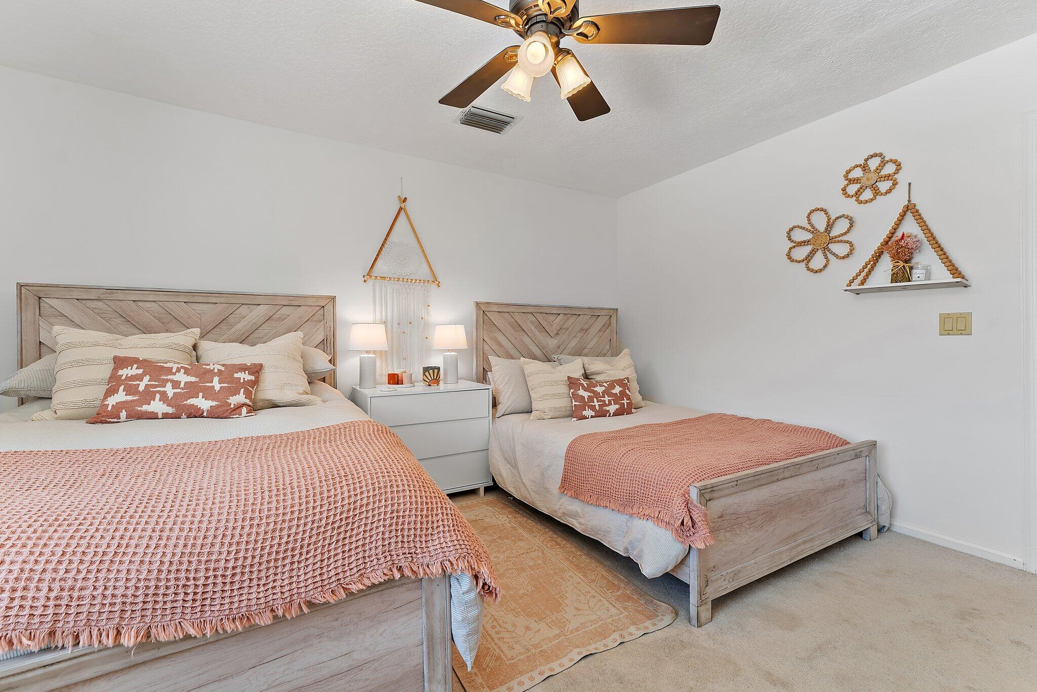 9253 SE Woods End Place