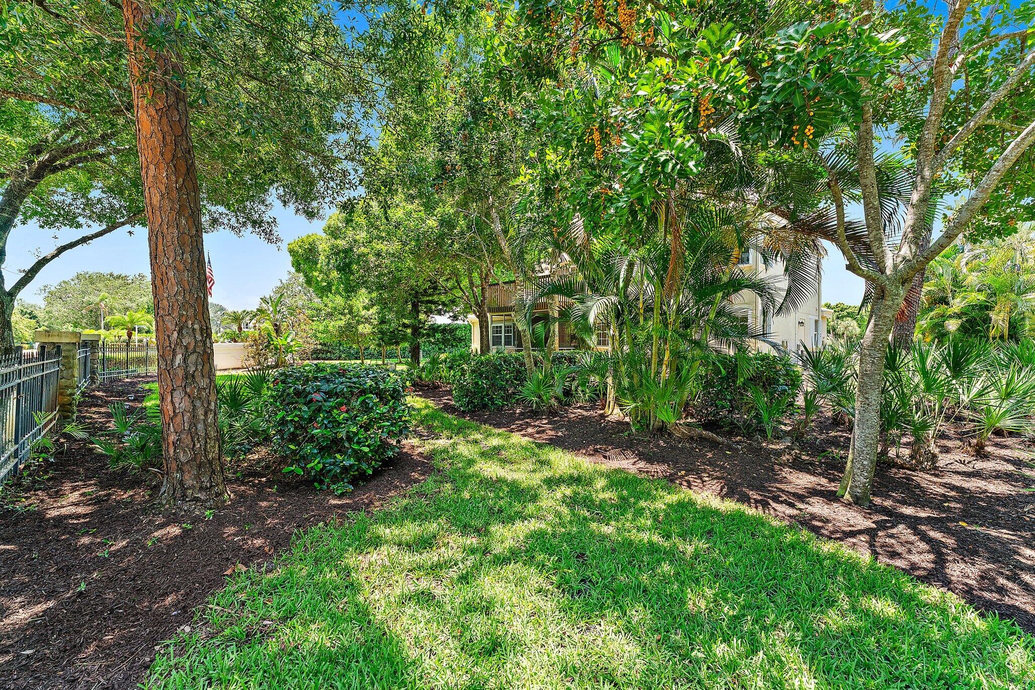 9253 SE Woods End Place