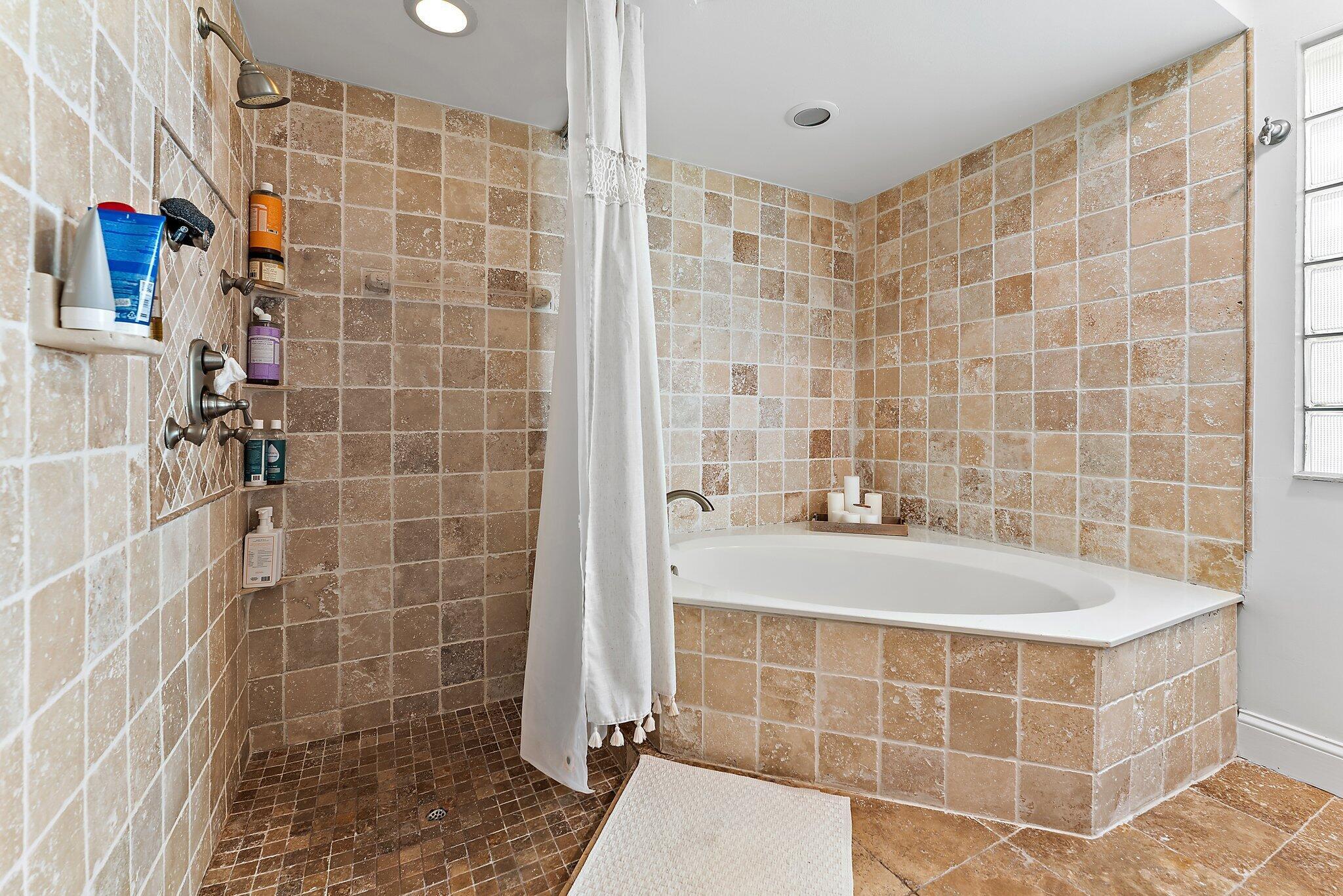 9253 SE Woods End Place