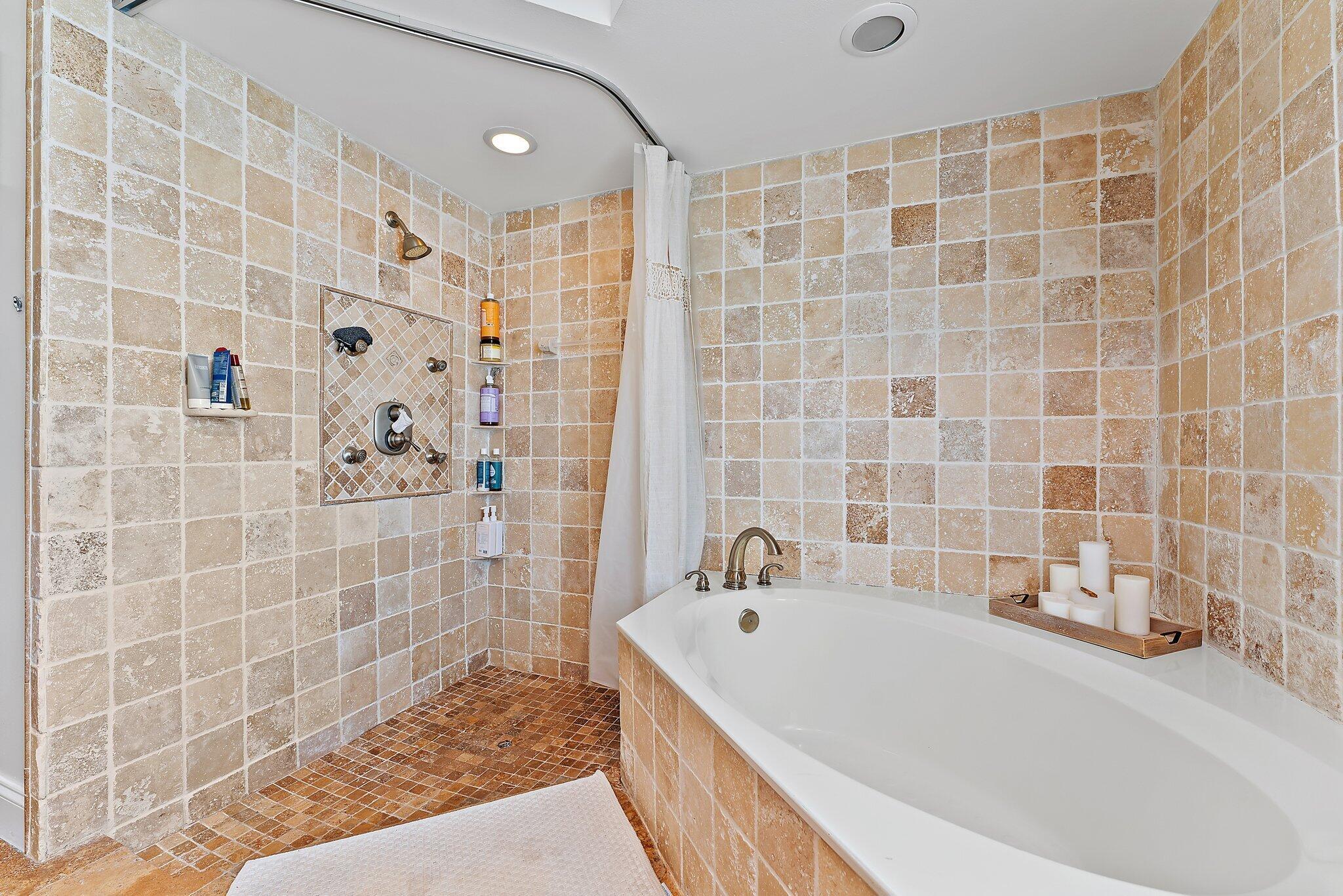 9253 SE Woods End Place