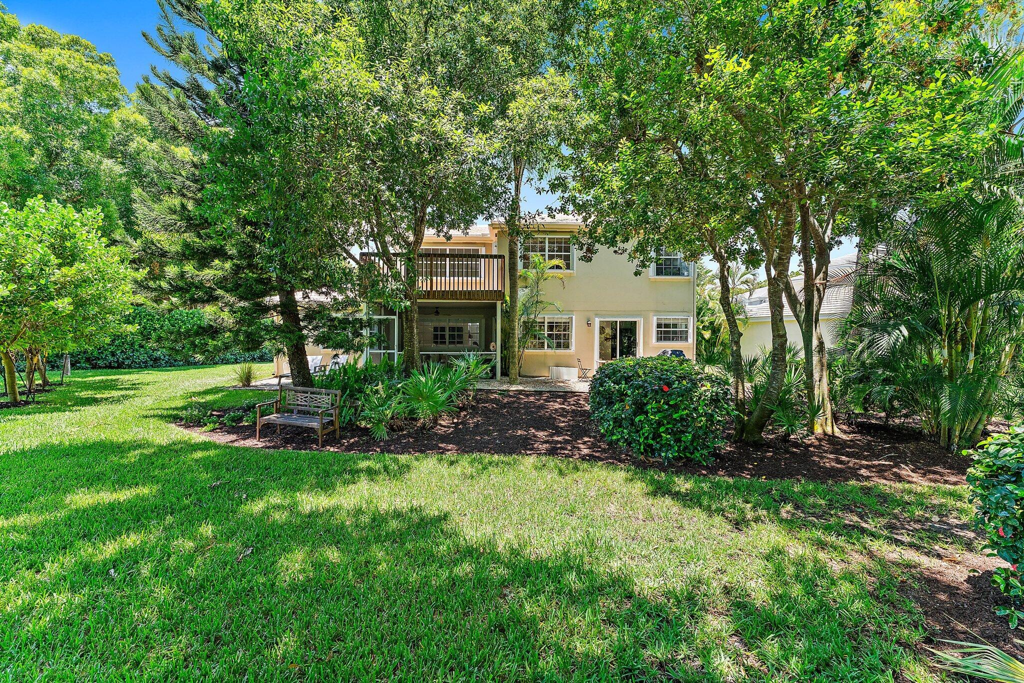 9253 SE Woods End Place