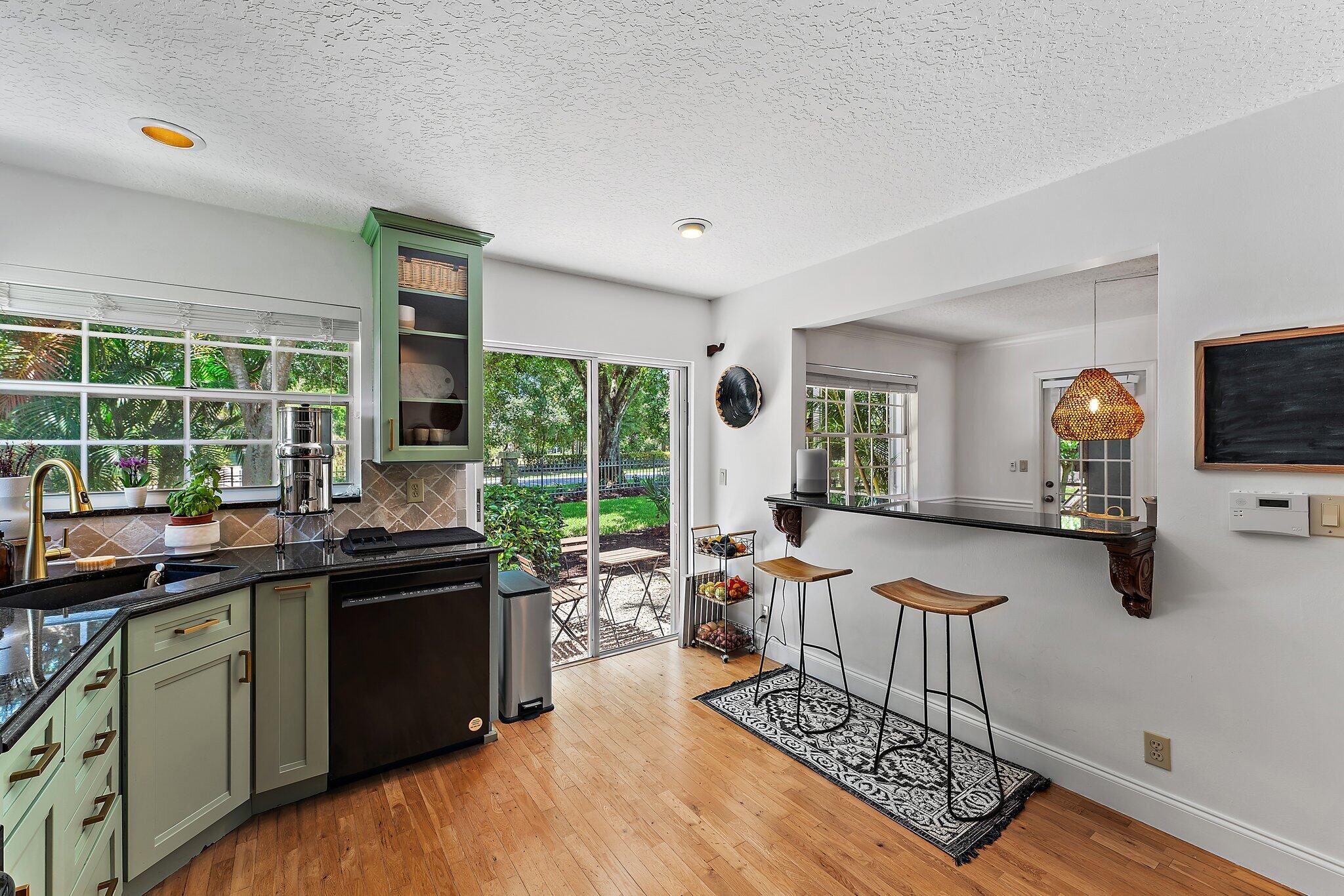 9253 SE Woods End Place