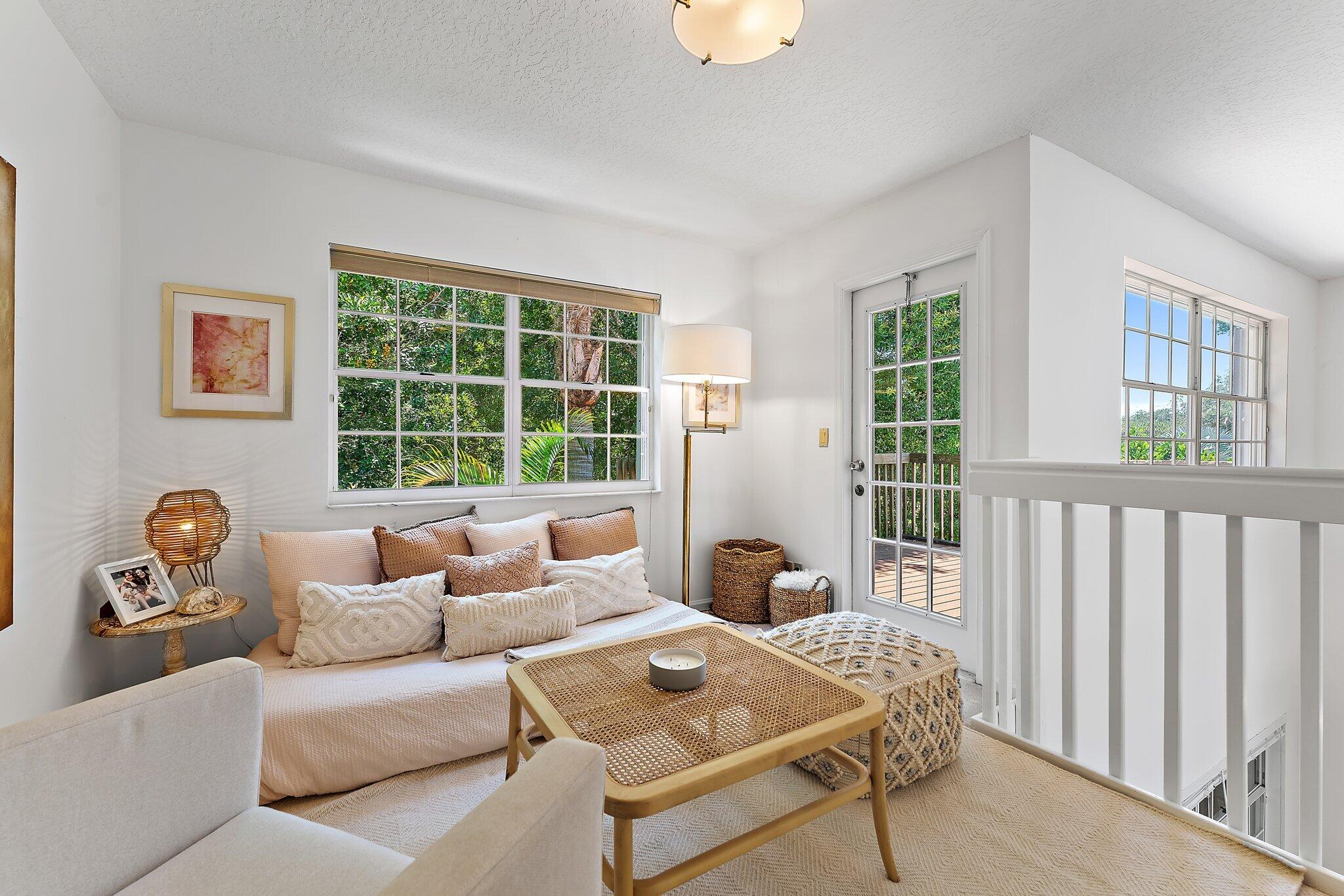 9253 SE Woods End Place