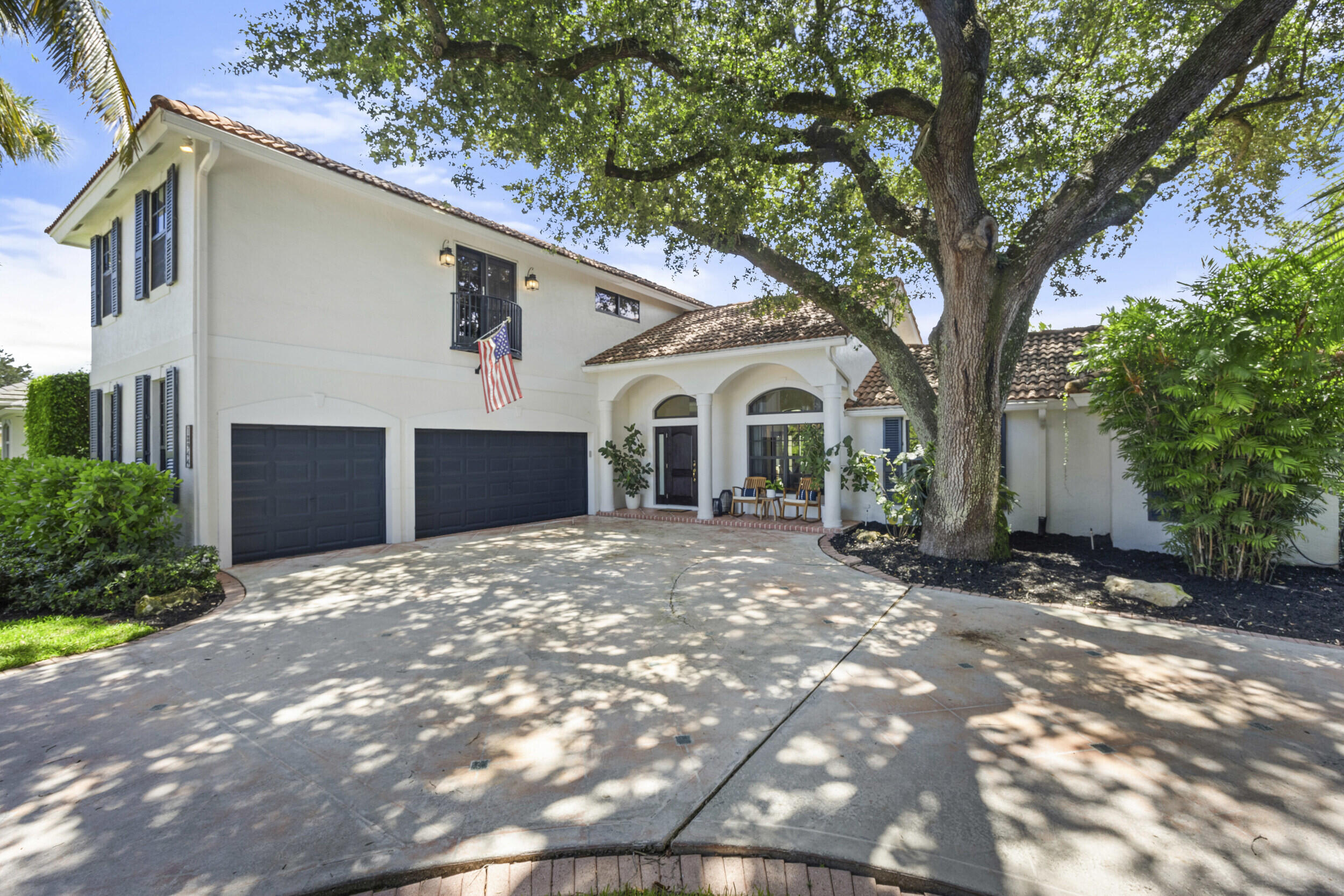 18944 SE River Drive