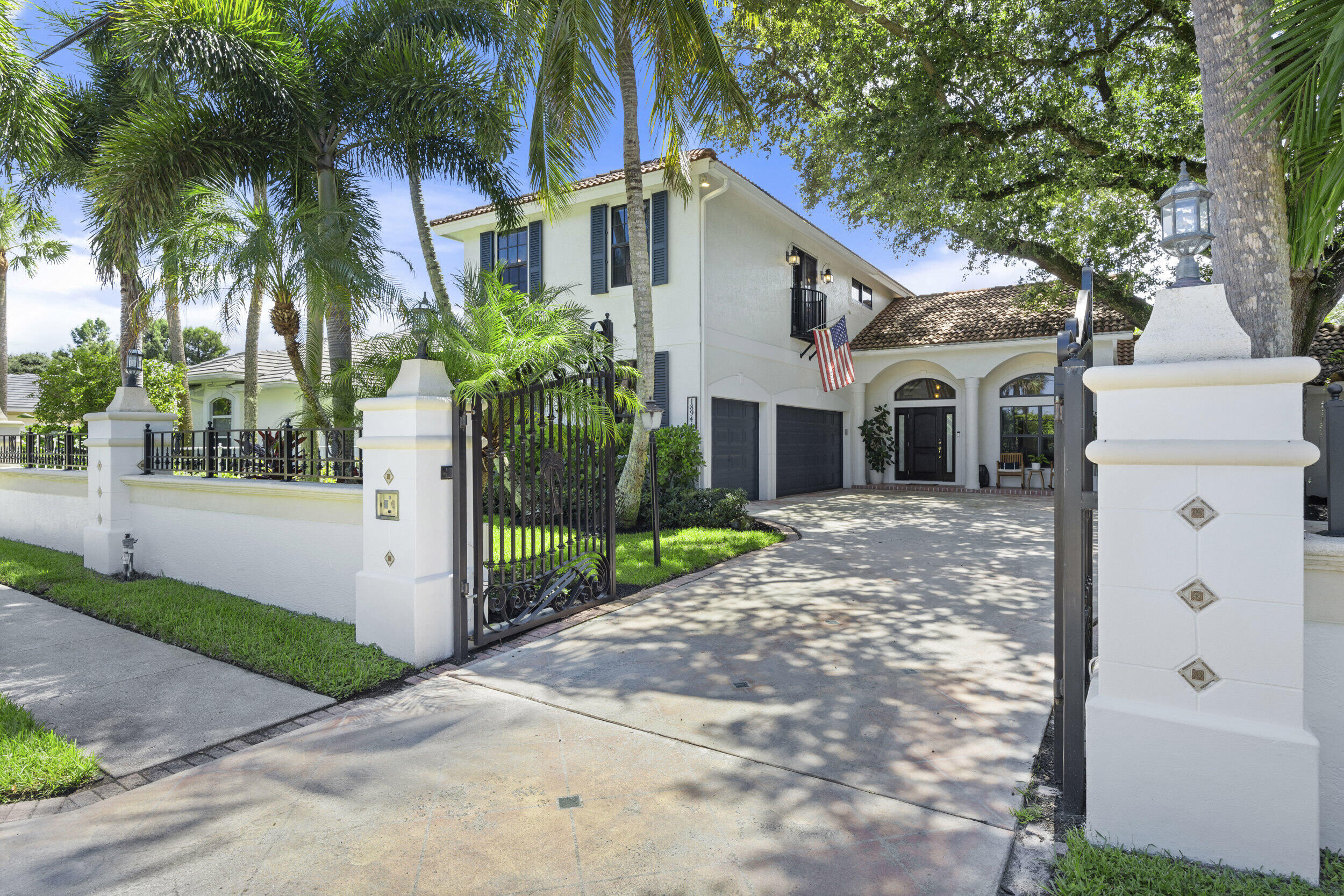 18944 SE River Drive