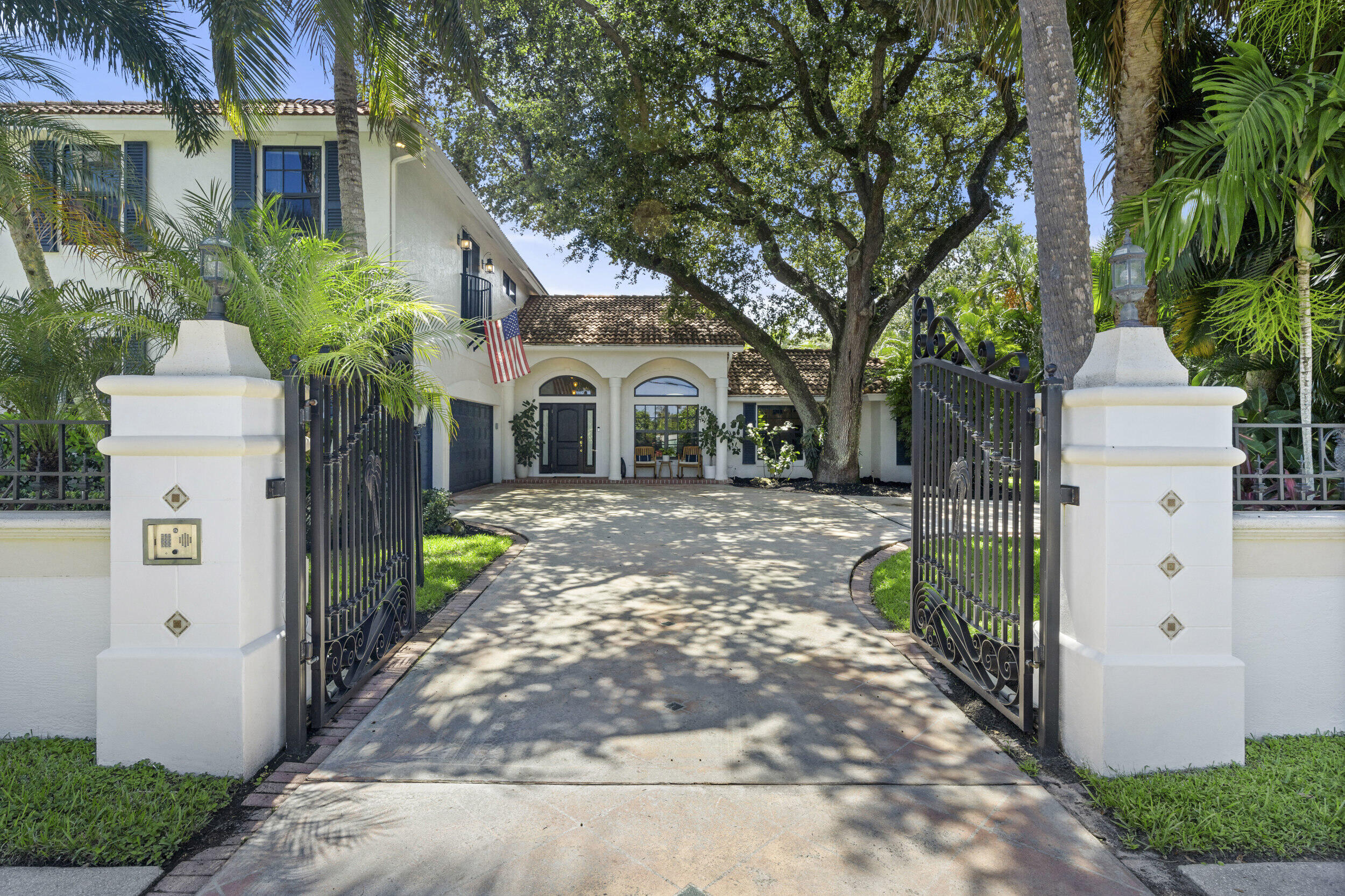 18944 SE River Drive