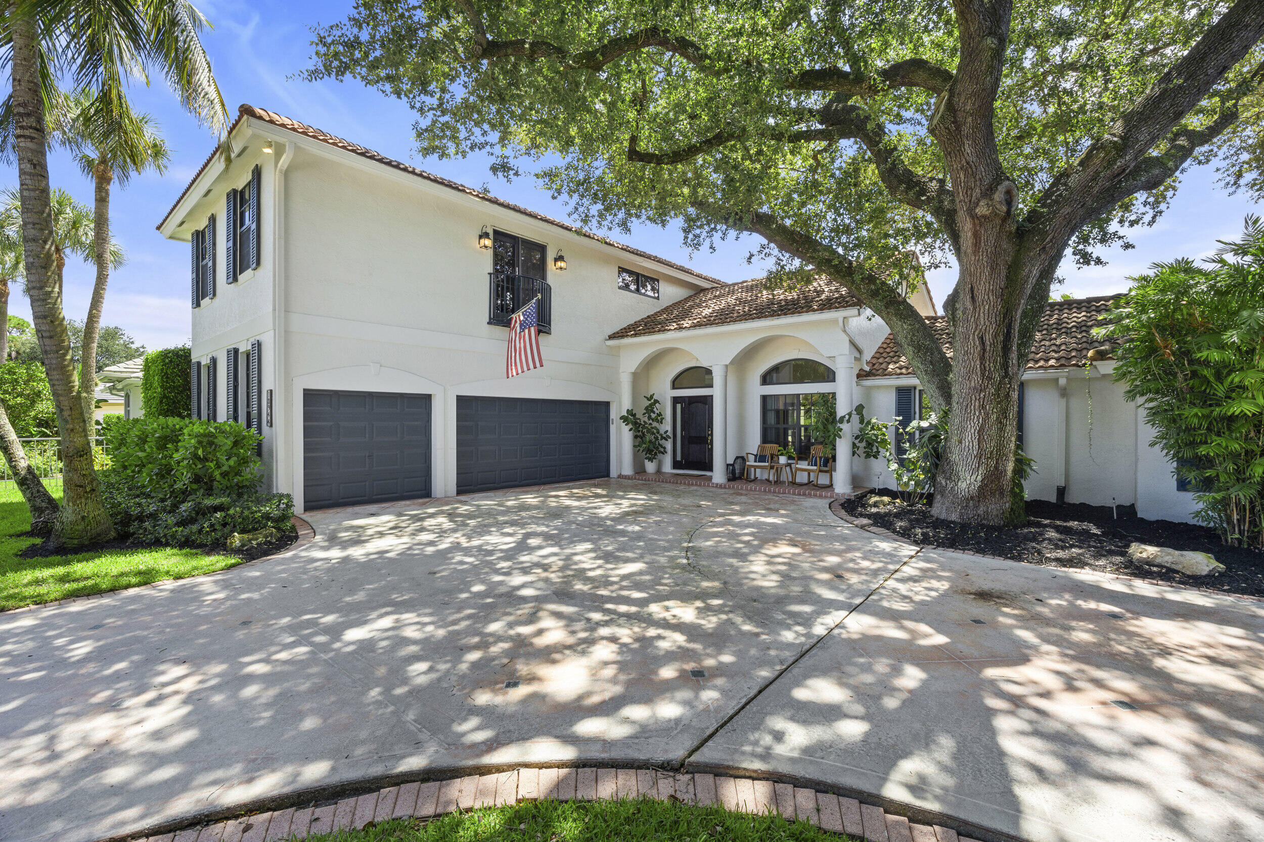 18944 SE River Drive