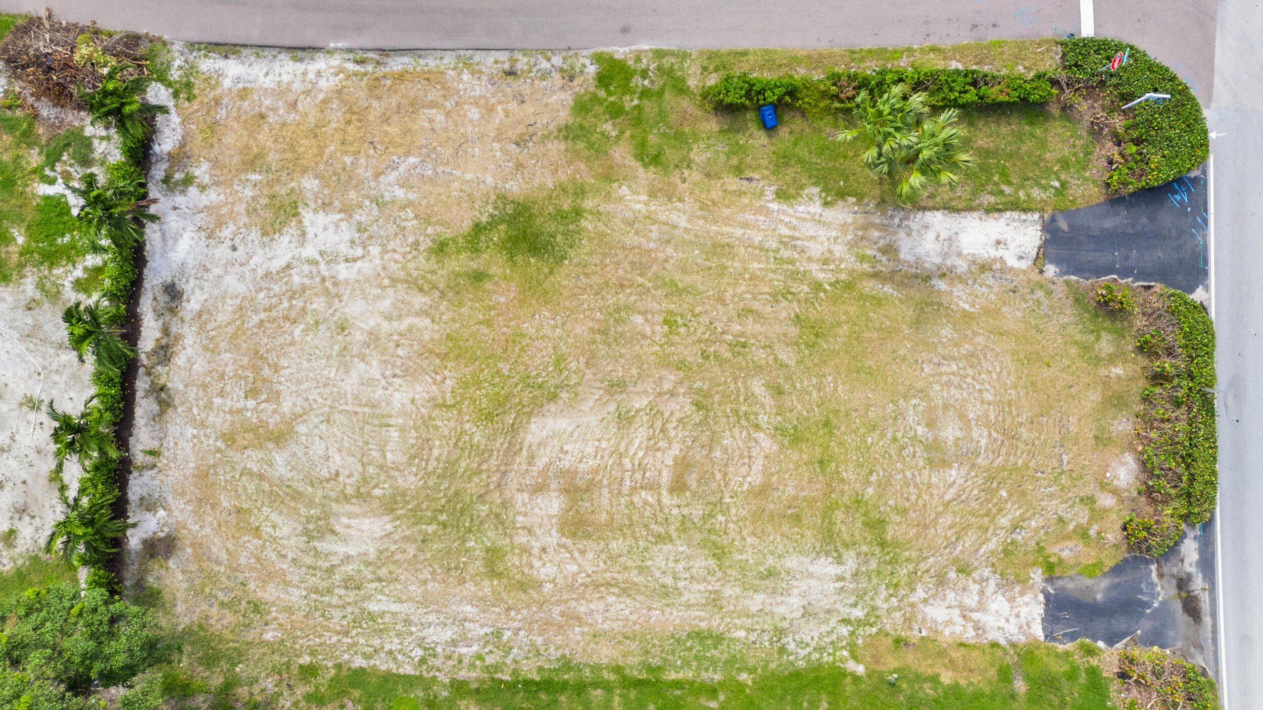 325 W Riverside Drive 1