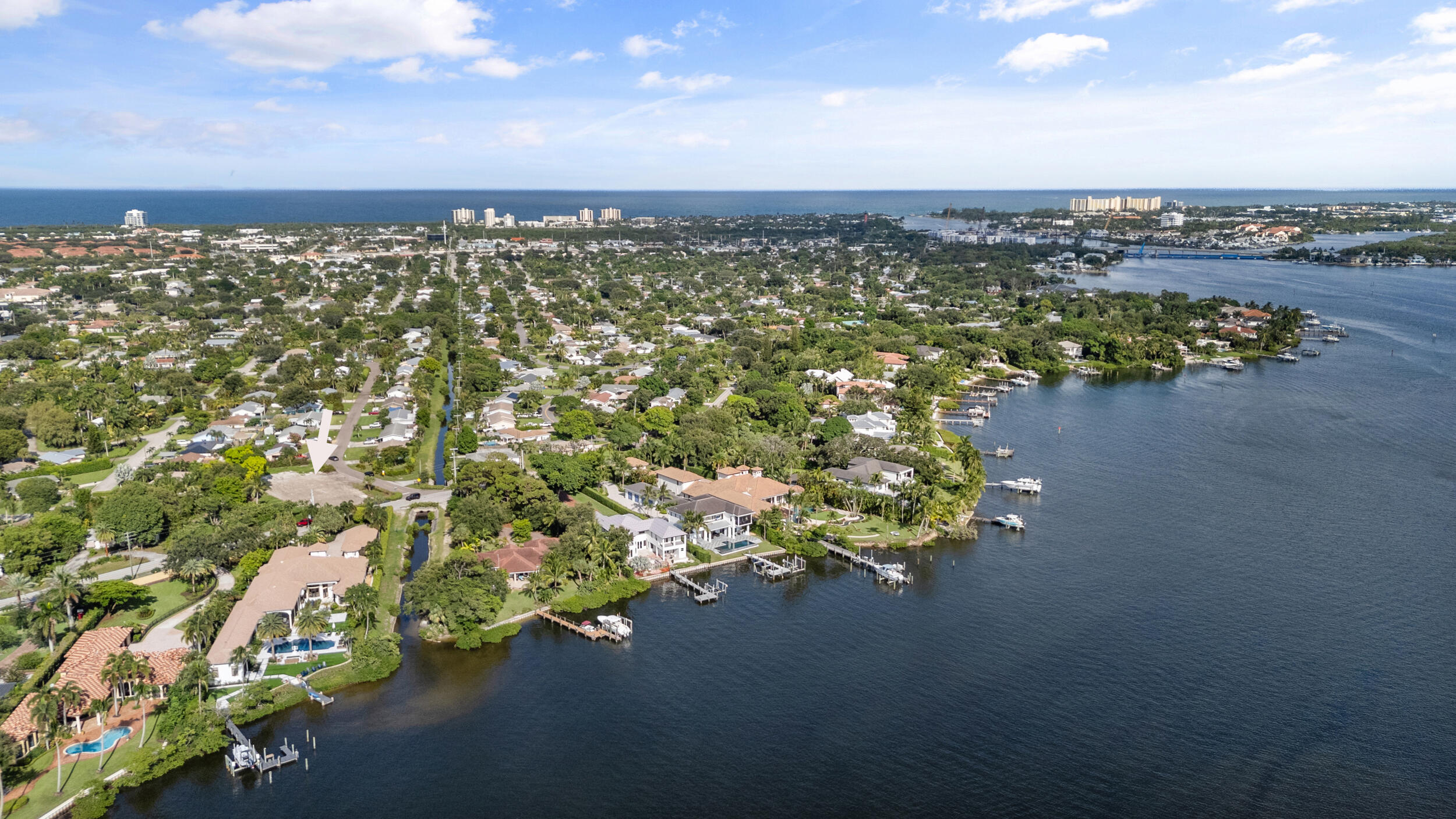 325 W Riverside Drive 1