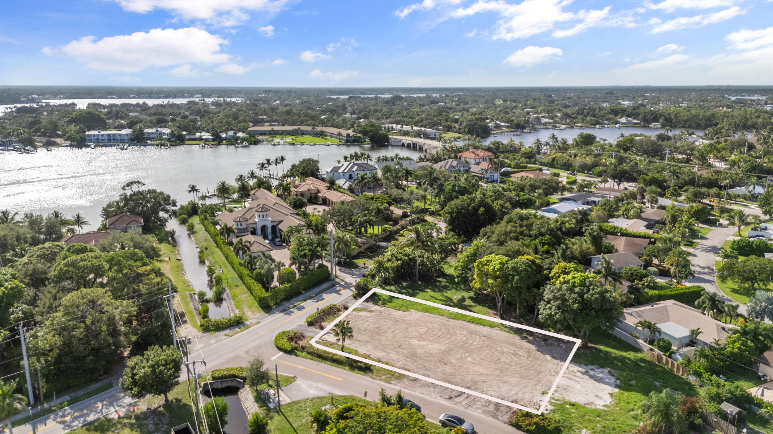 325 W Riverside Drive 1