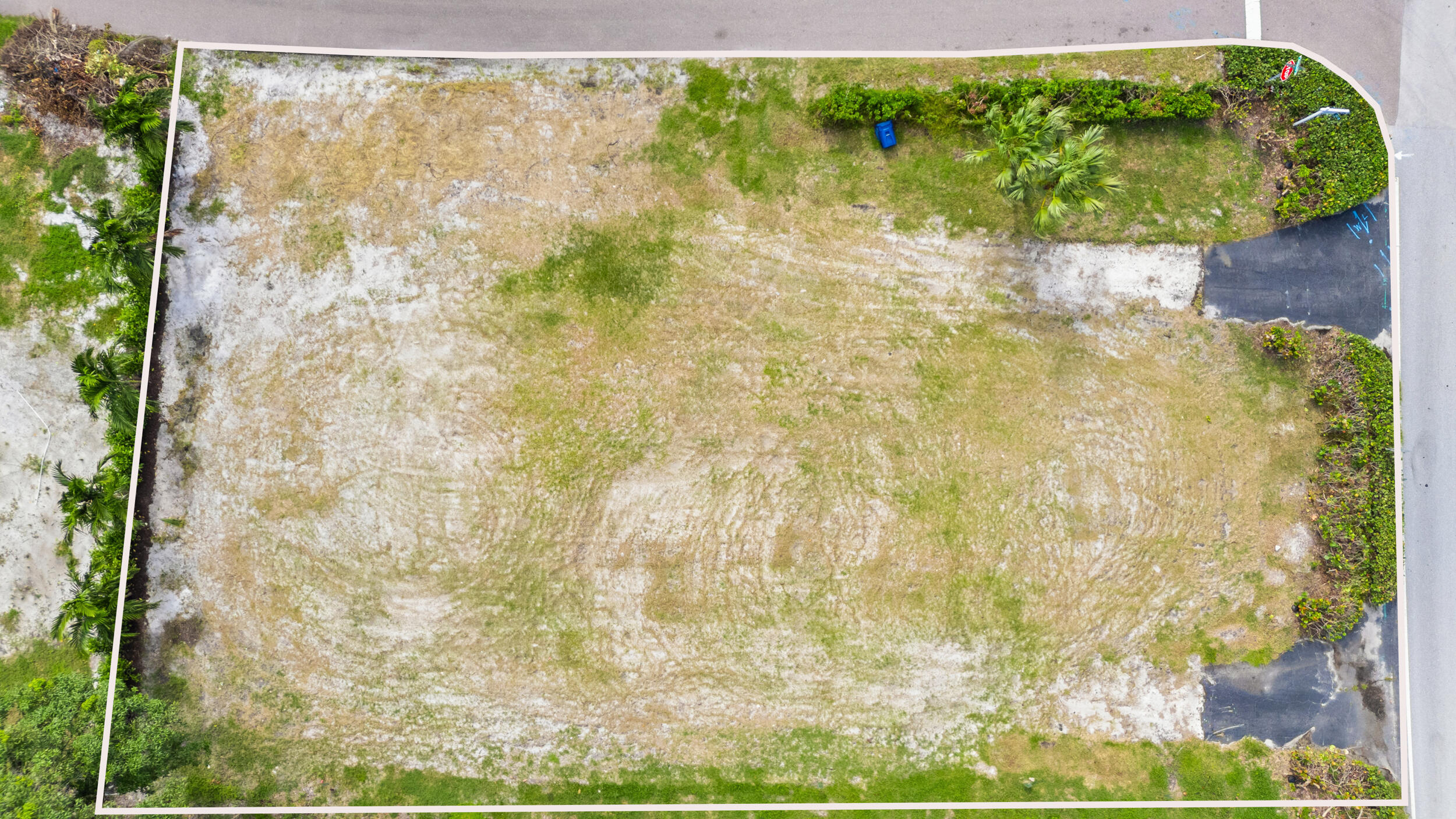 325 W Riverside Drive 1