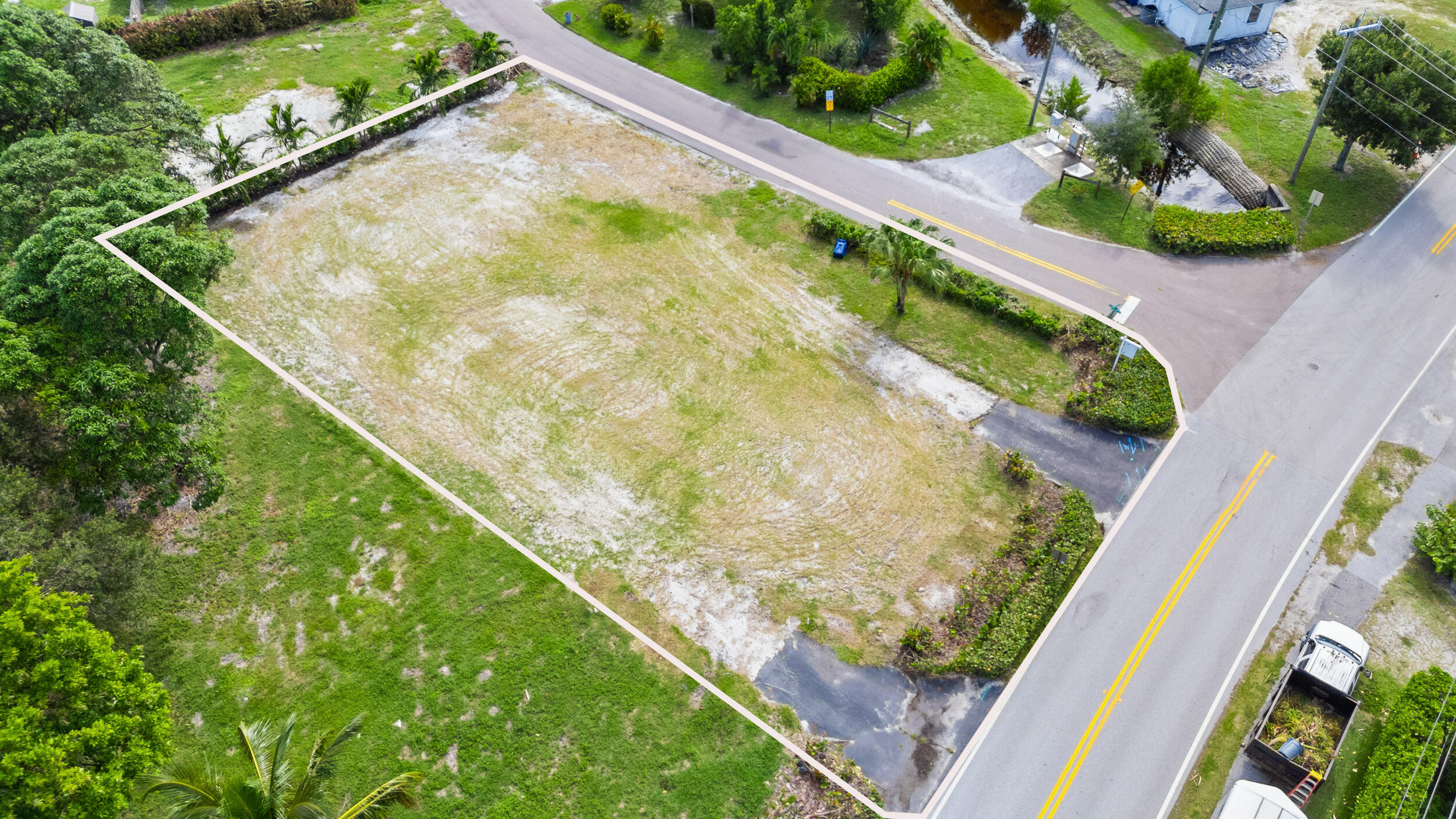 325 W Riverside Drive 1