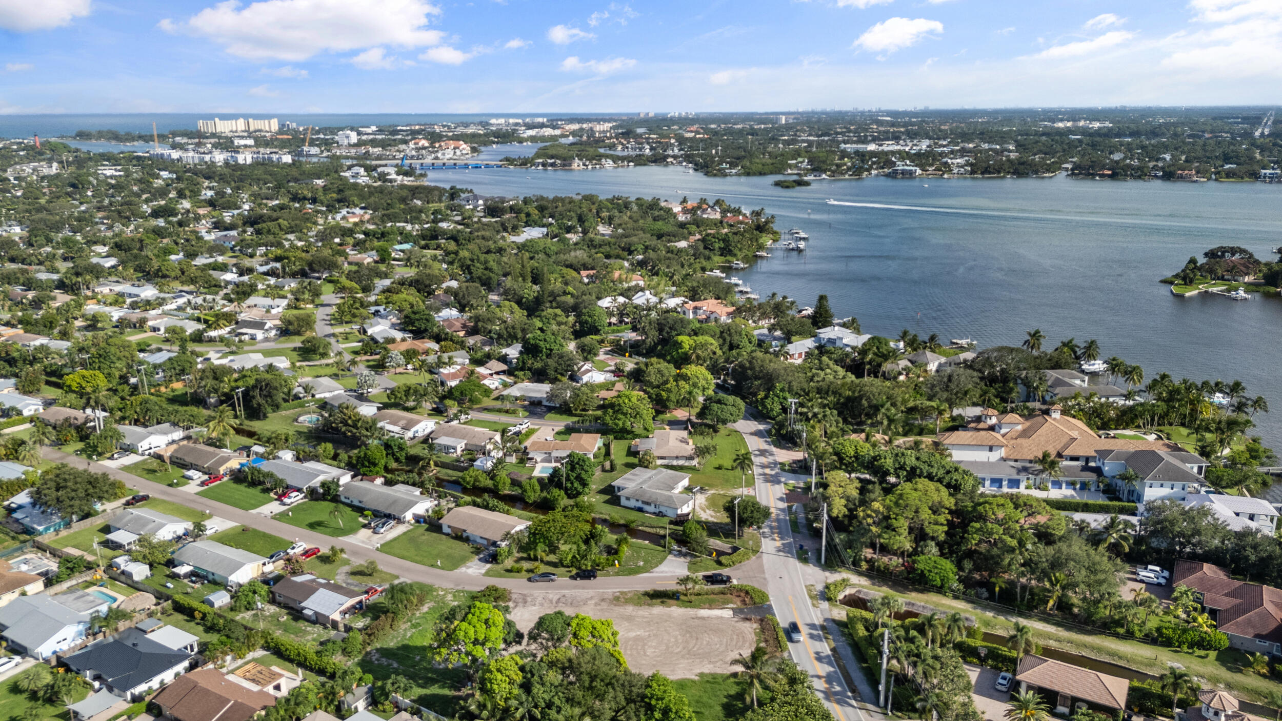 325 W Riverside Drive 1