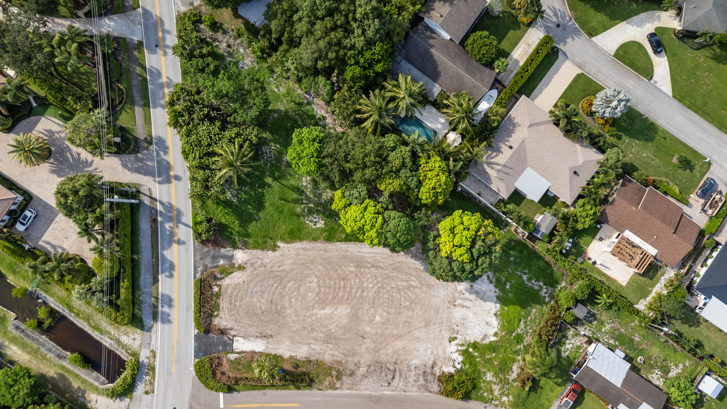 325 W Riverside Drive 1