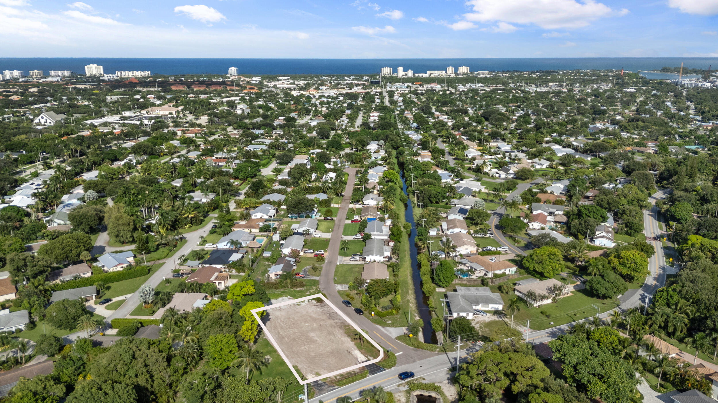 325 W Riverside Drive 1